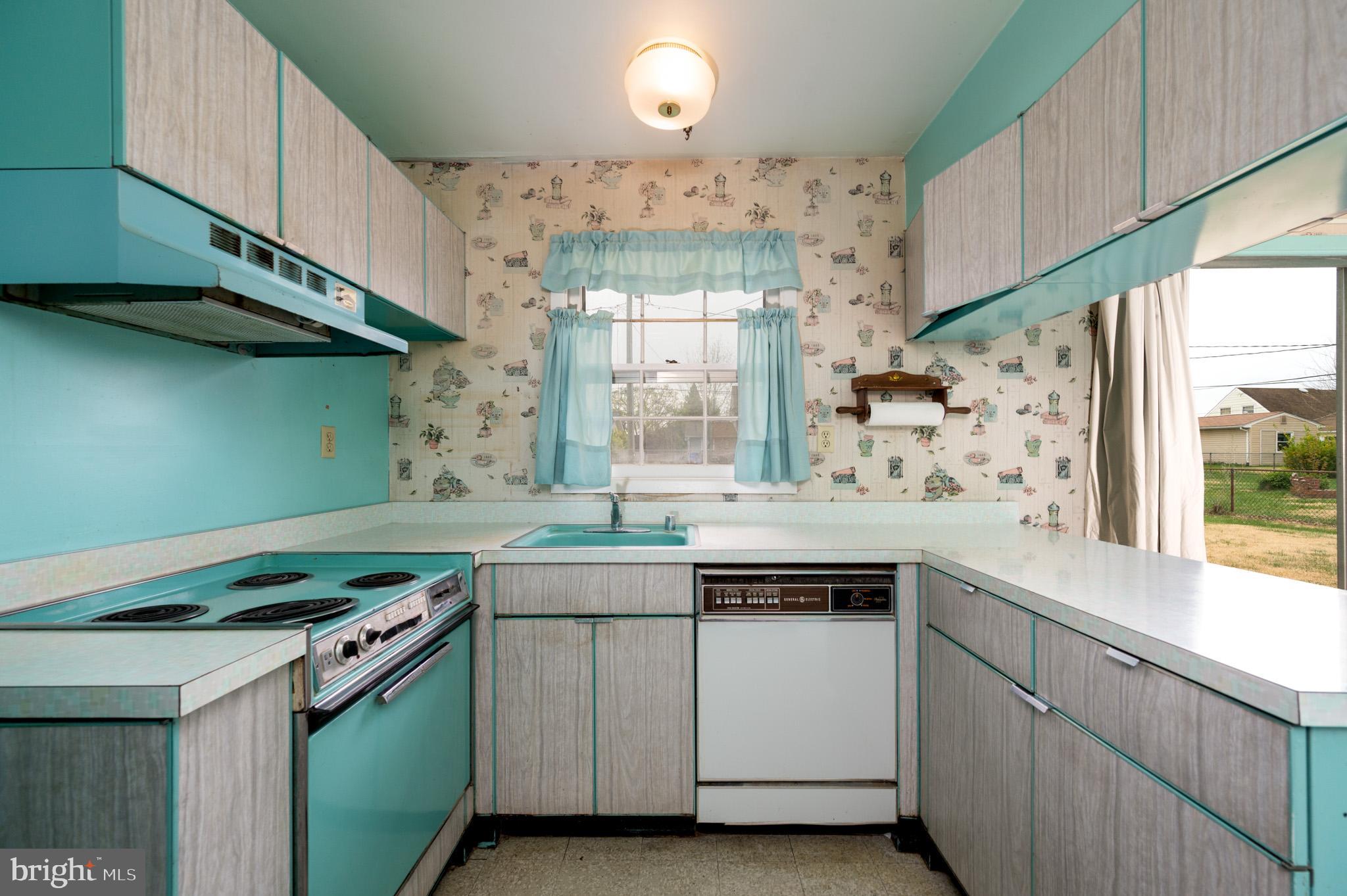 FOXHILL AT BELAIR - Residential