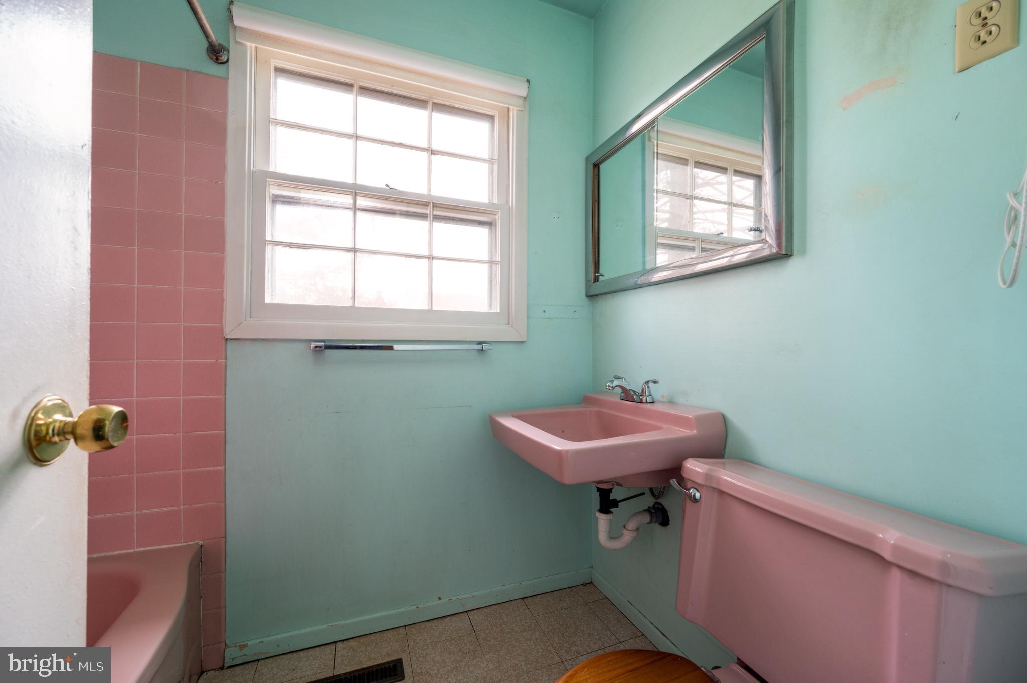 FOXHILL AT BELAIR - Residential