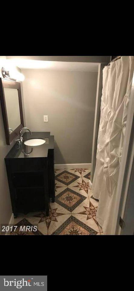 CROFTON MEADOWS - Residential Lease