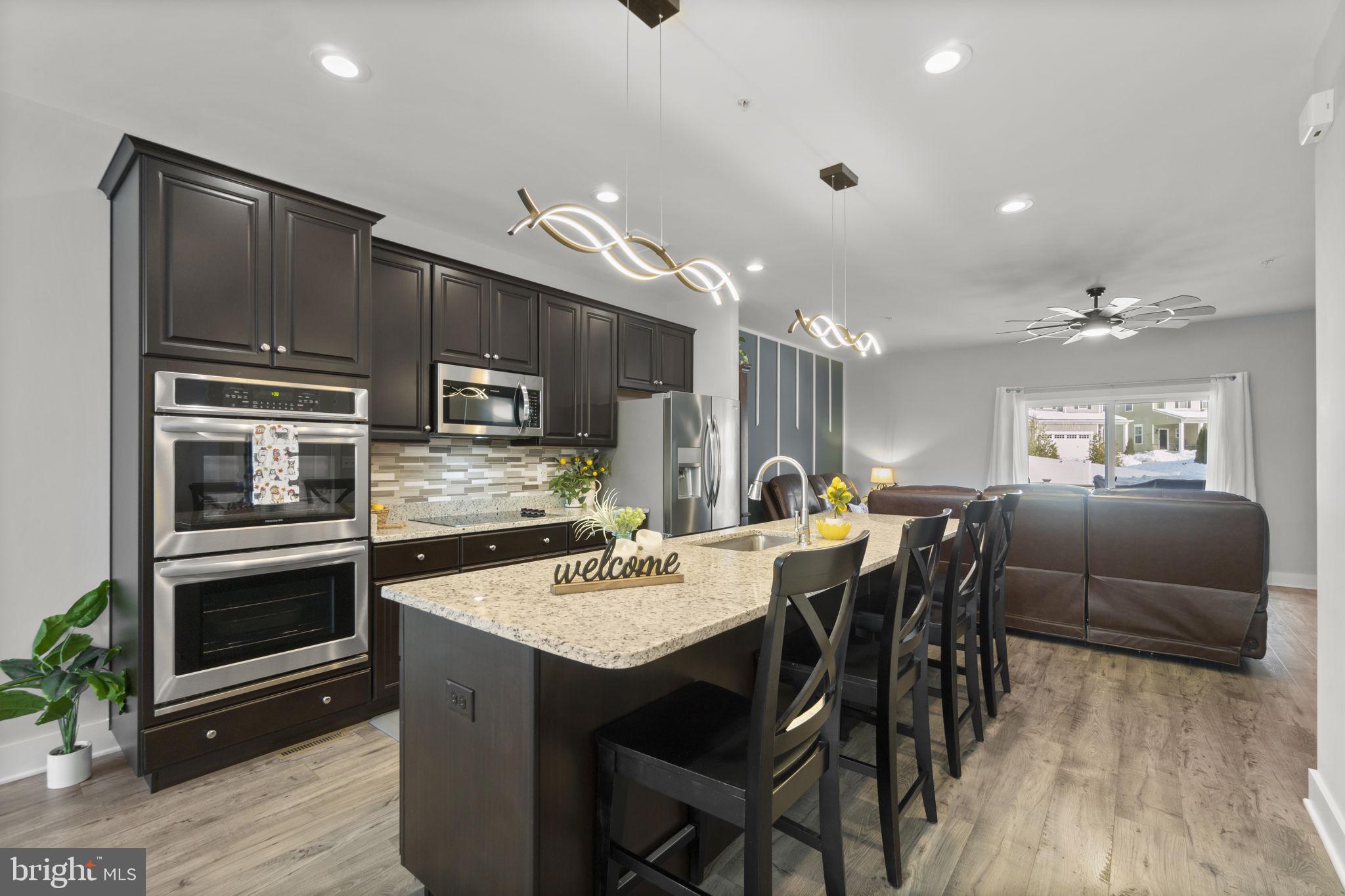 2757 TOWN VIEW CIRCLE