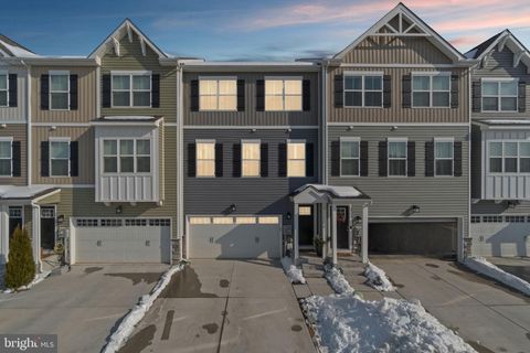 2757 TOWN VIEW CIRCLE NEW WINDSOR MD 21776