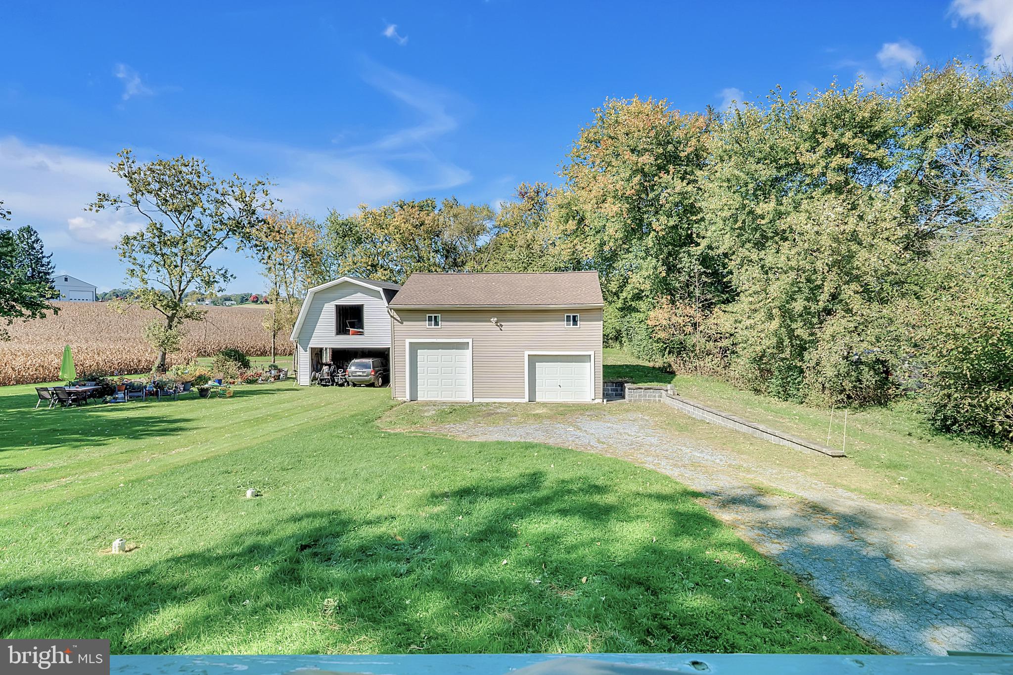 2119 CLOVERLEAF ROAD