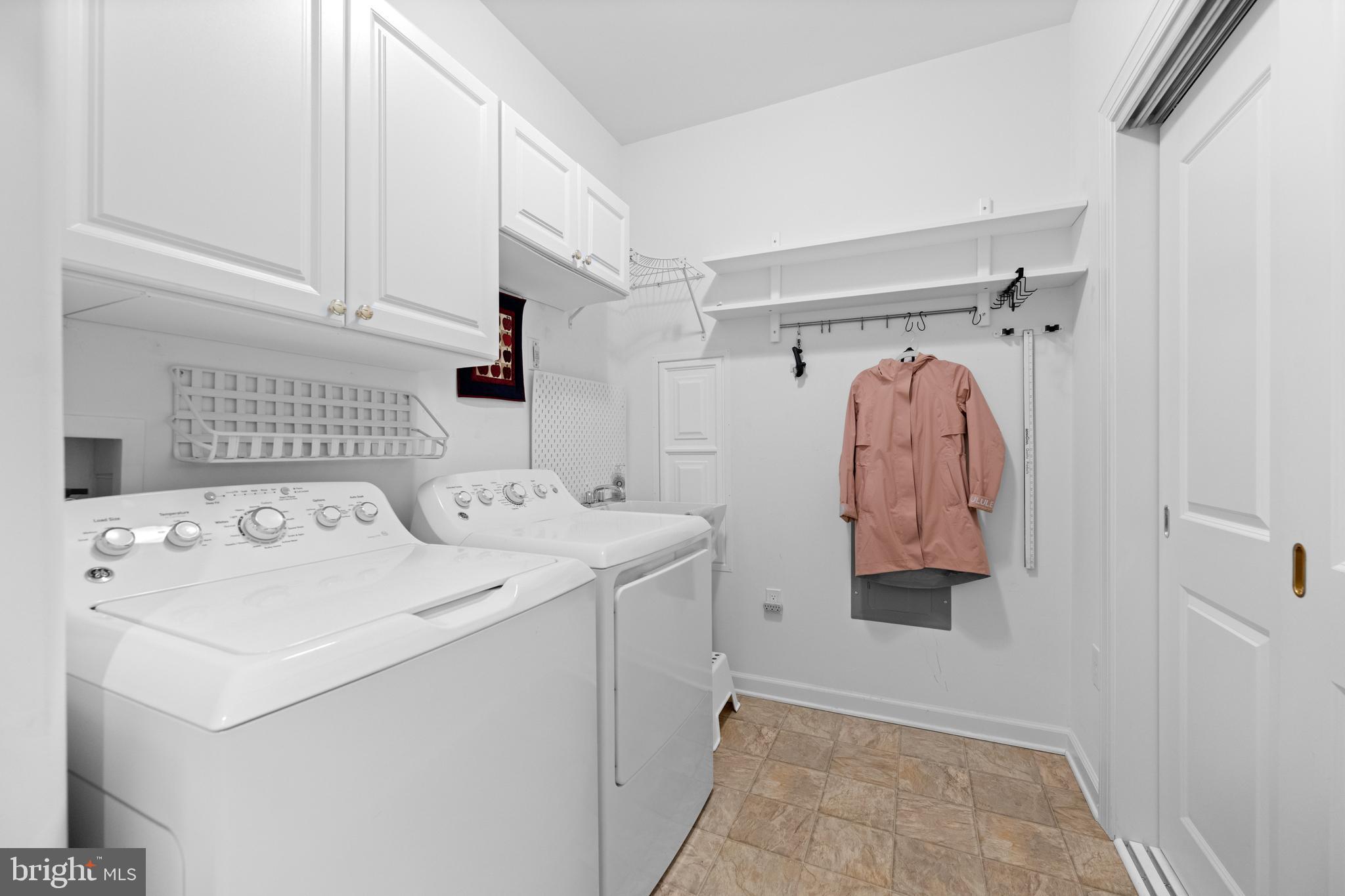 ATHERTYN - Residential