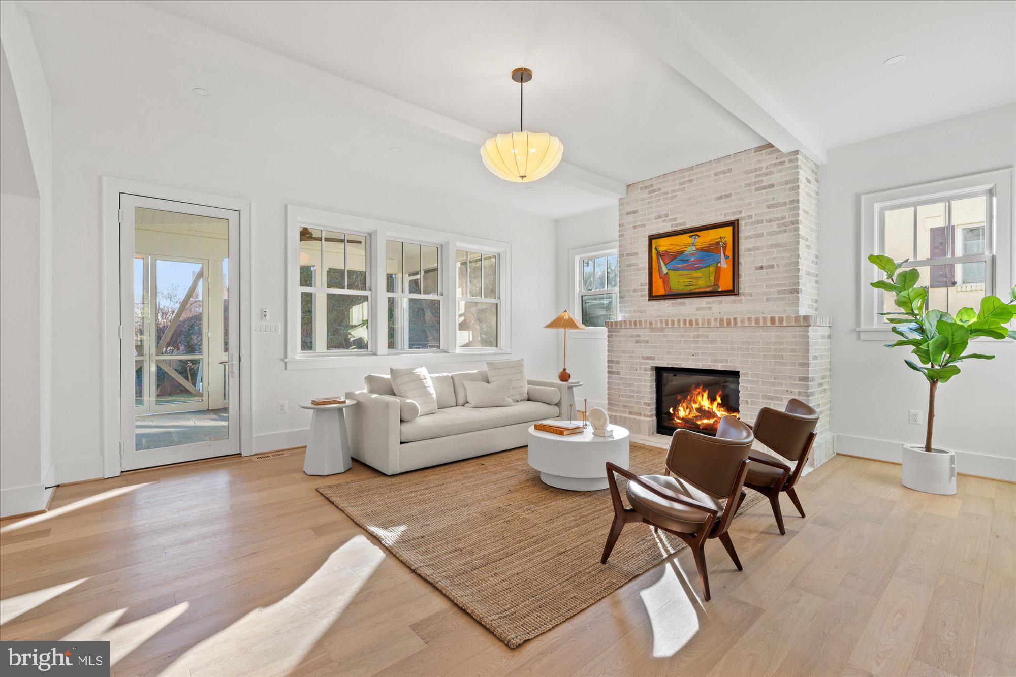 DEL RAY - Residential