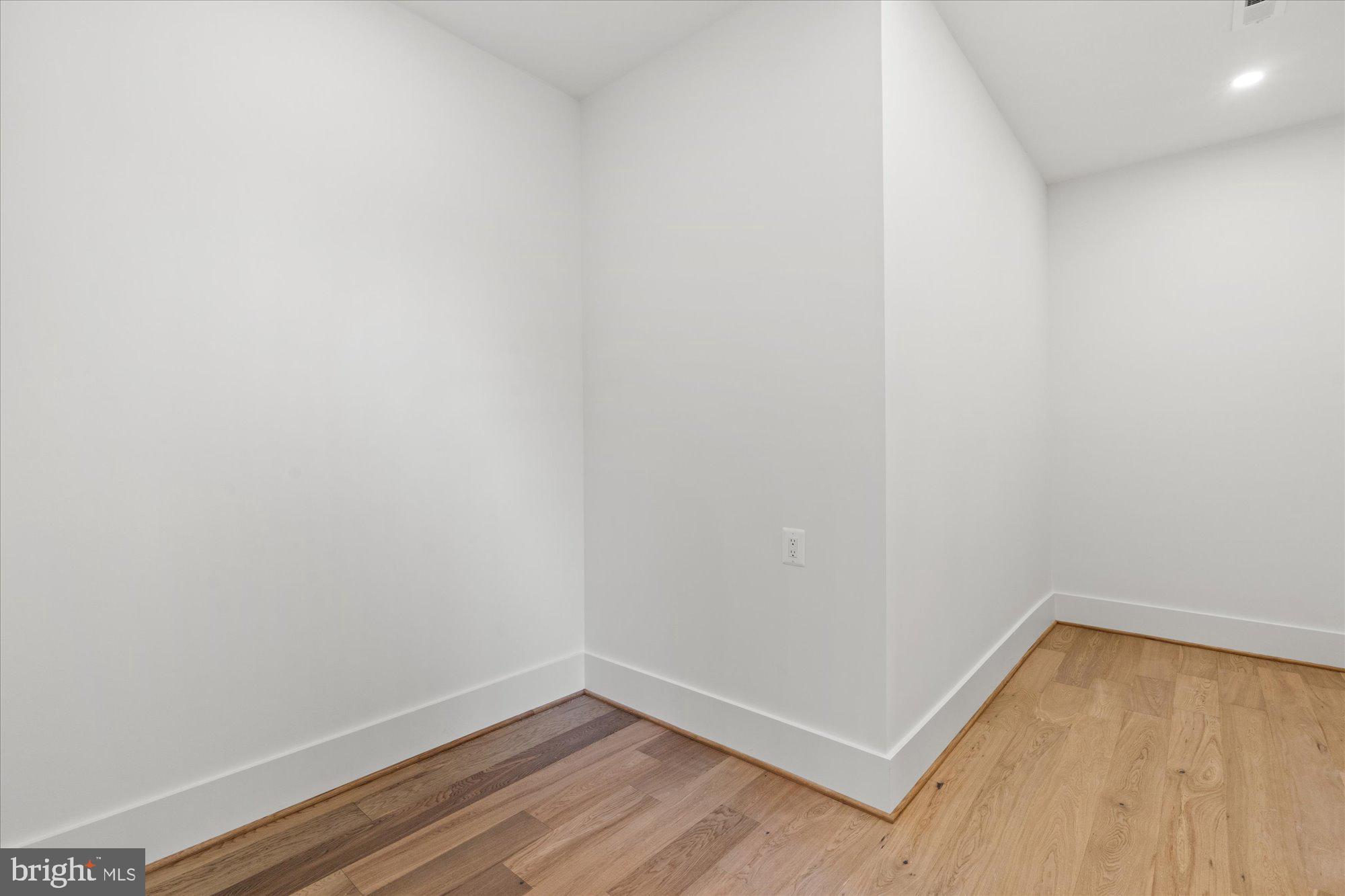 DEL RAY - Residential