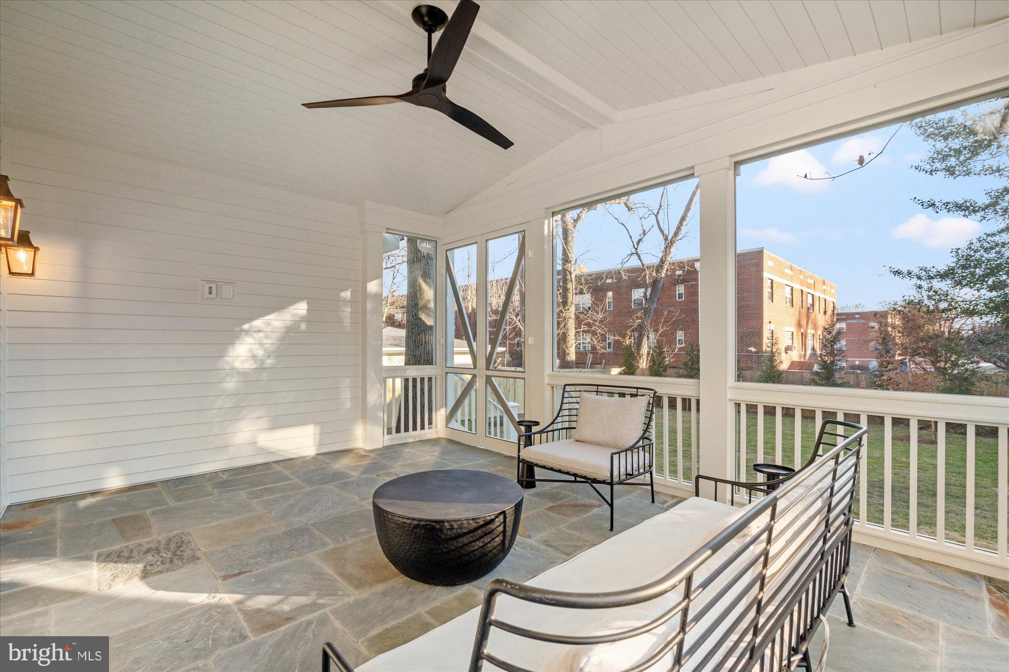 DEL RAY - Residential