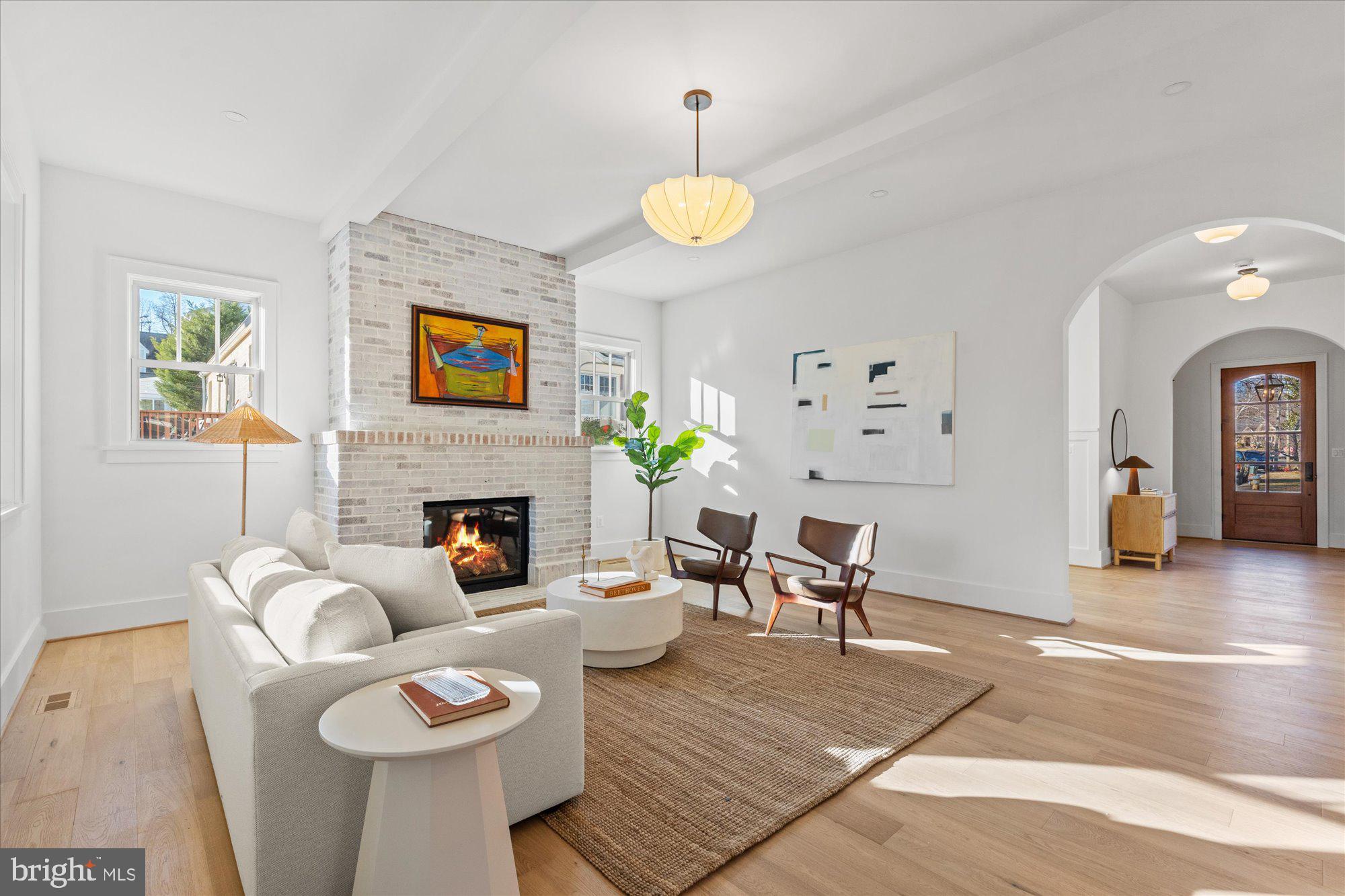 14 W BELLEFONTE AVENUE