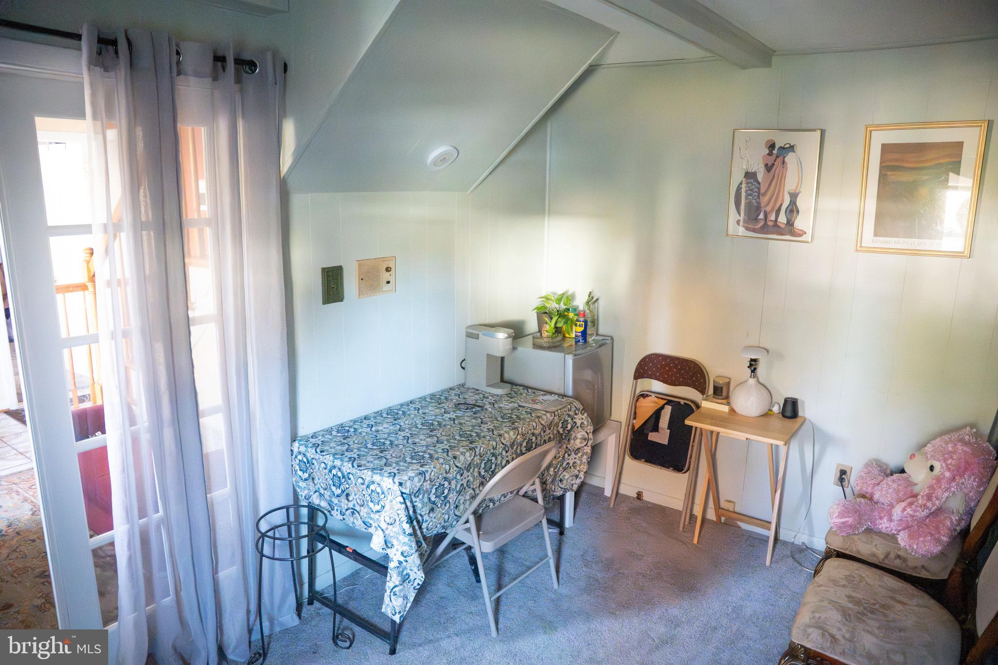 WHITE OAK - Residential