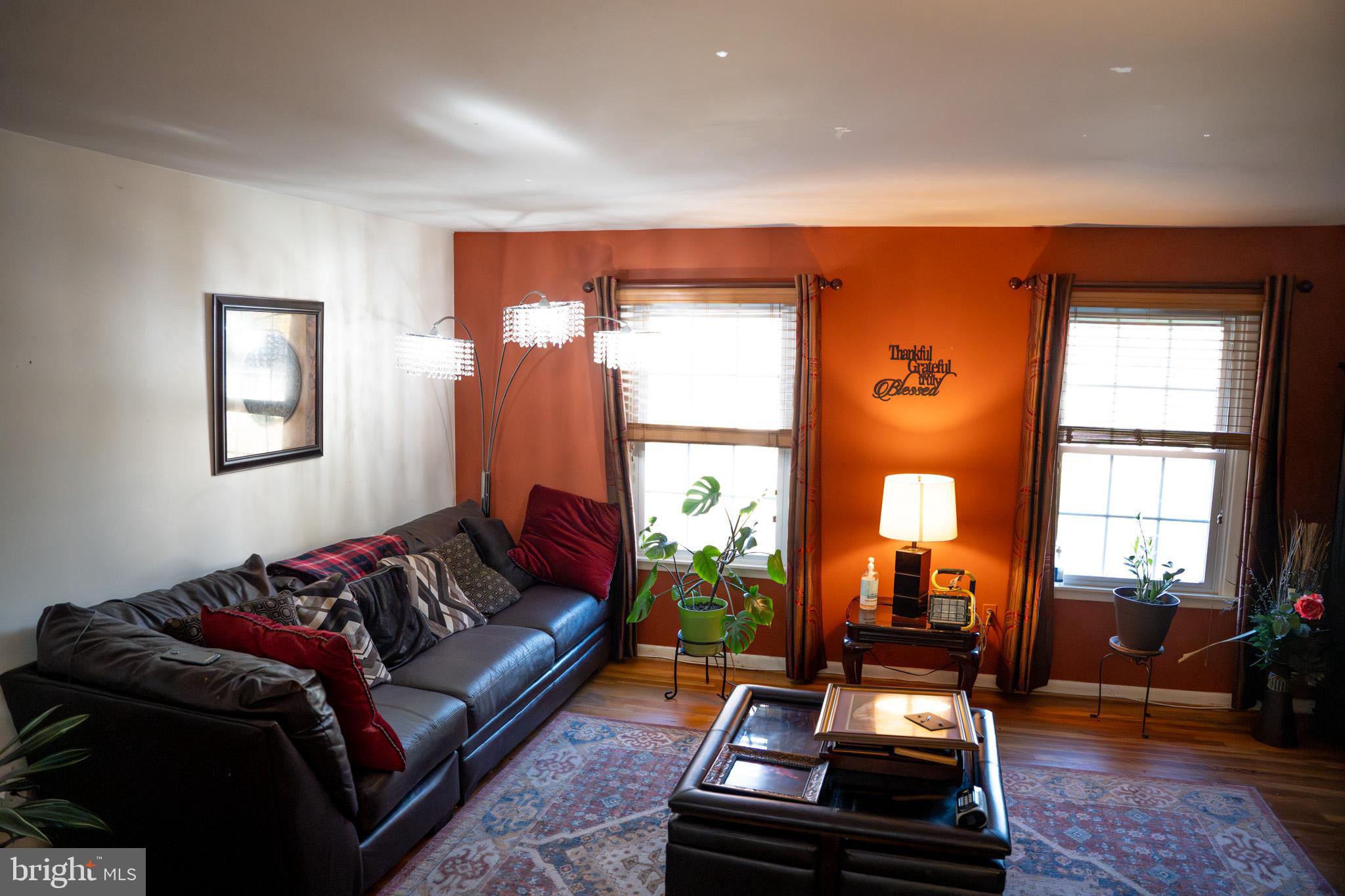 WHITE OAK - Residential