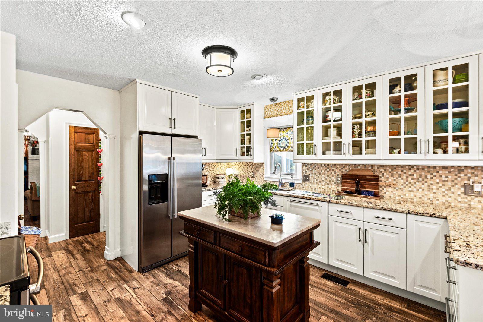 2 GREENHAVEN COURT