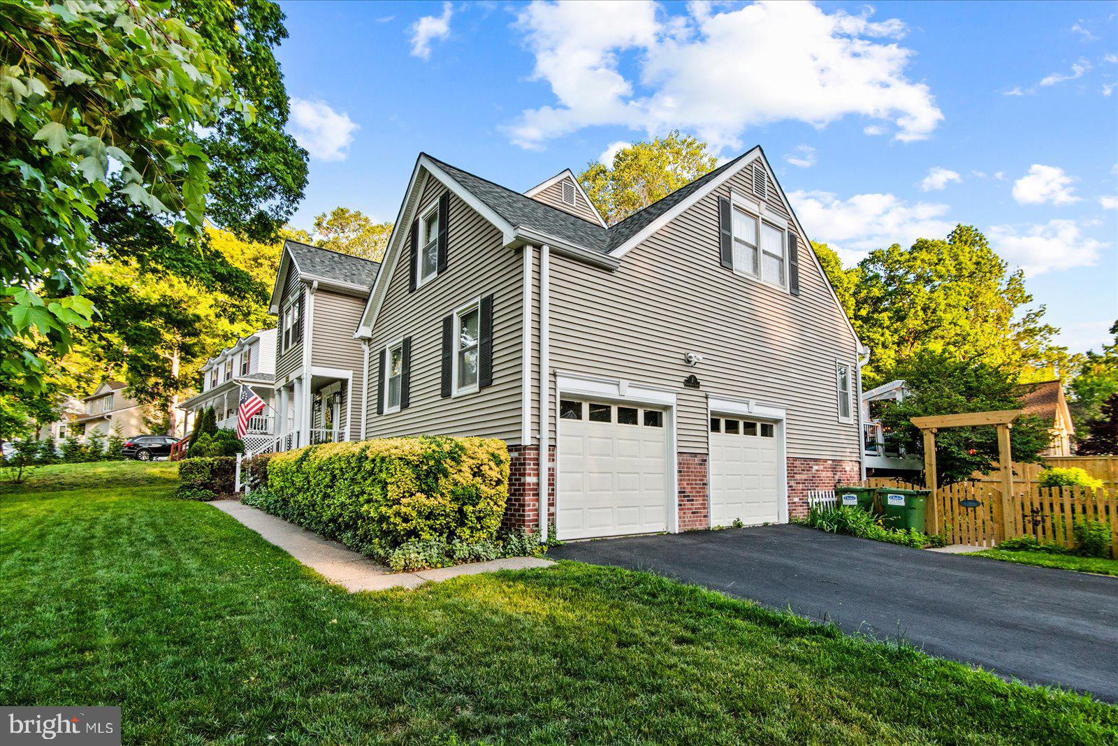 2 GREENHAVEN COURT
