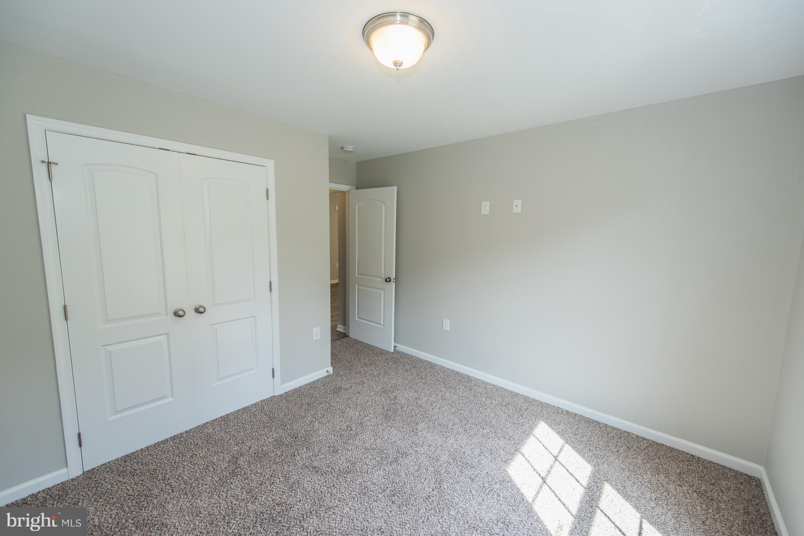 RED HILL - Residential