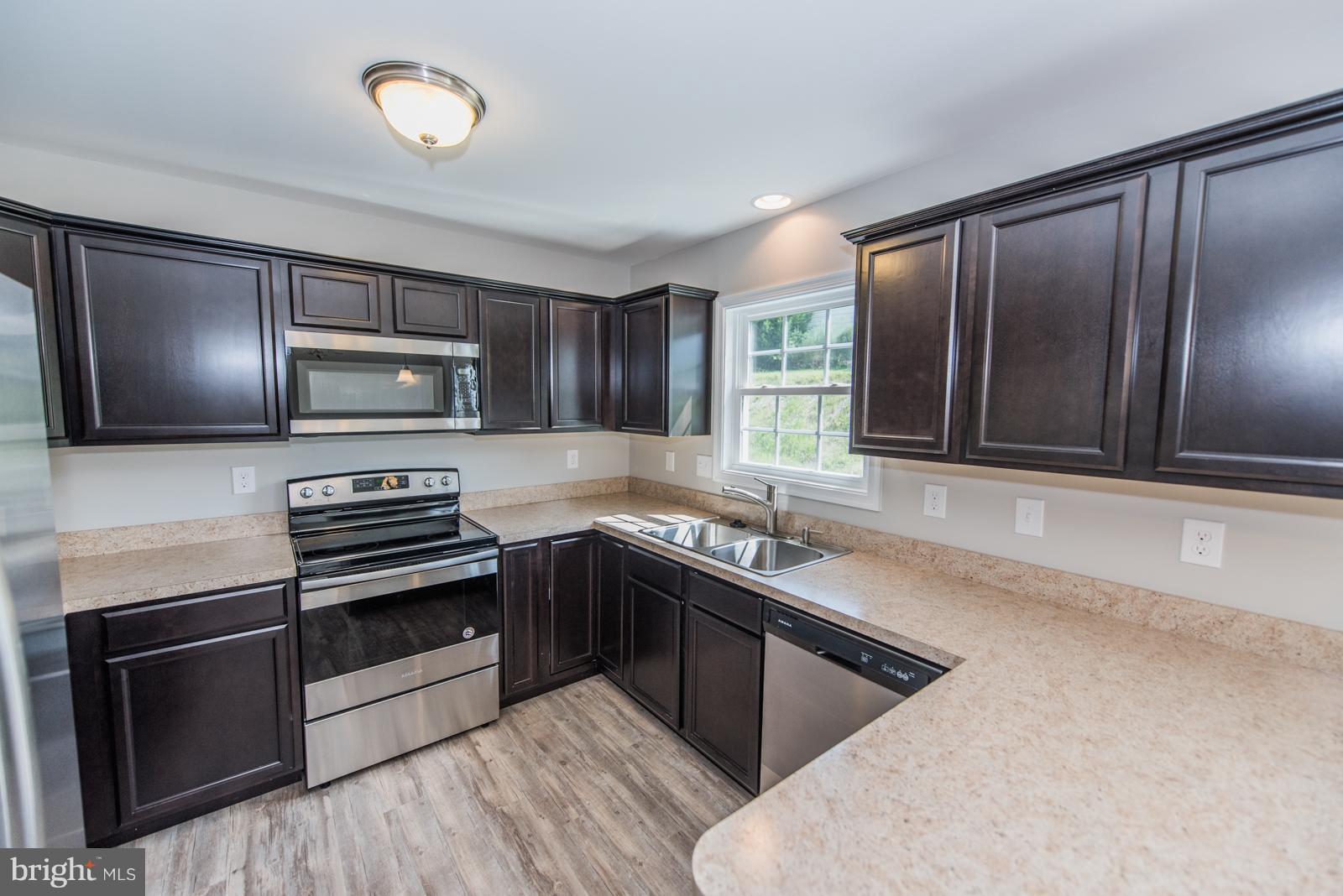 RED HILL - Residential