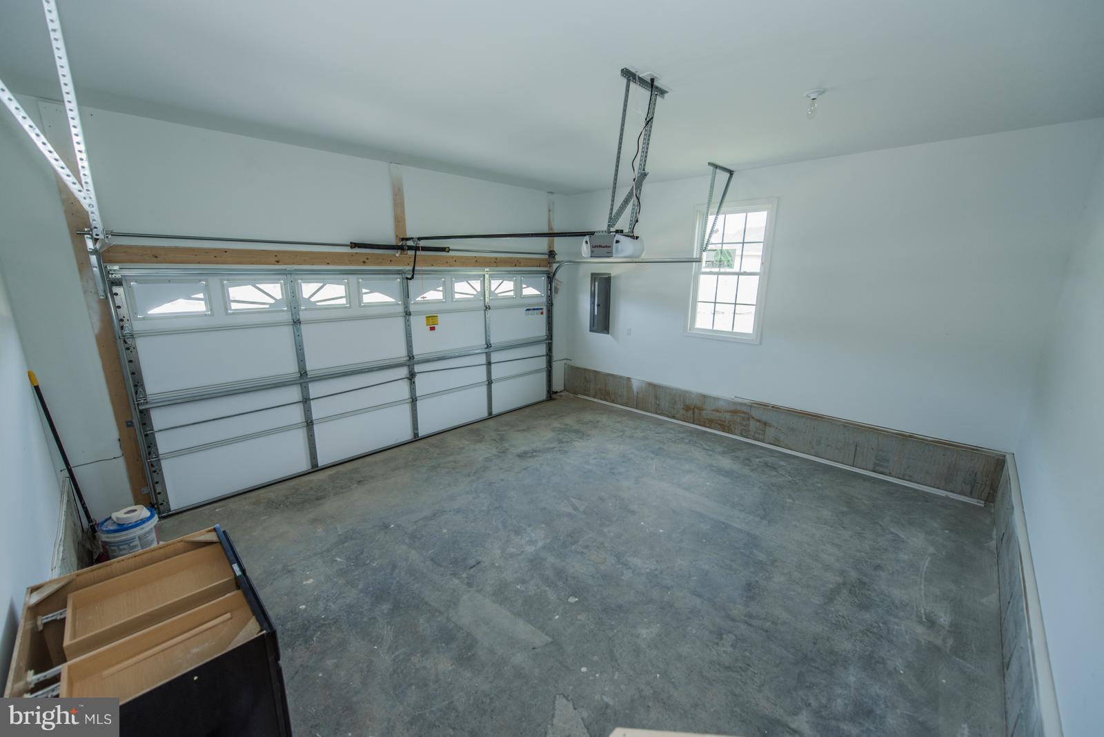 RED HILL - Residential