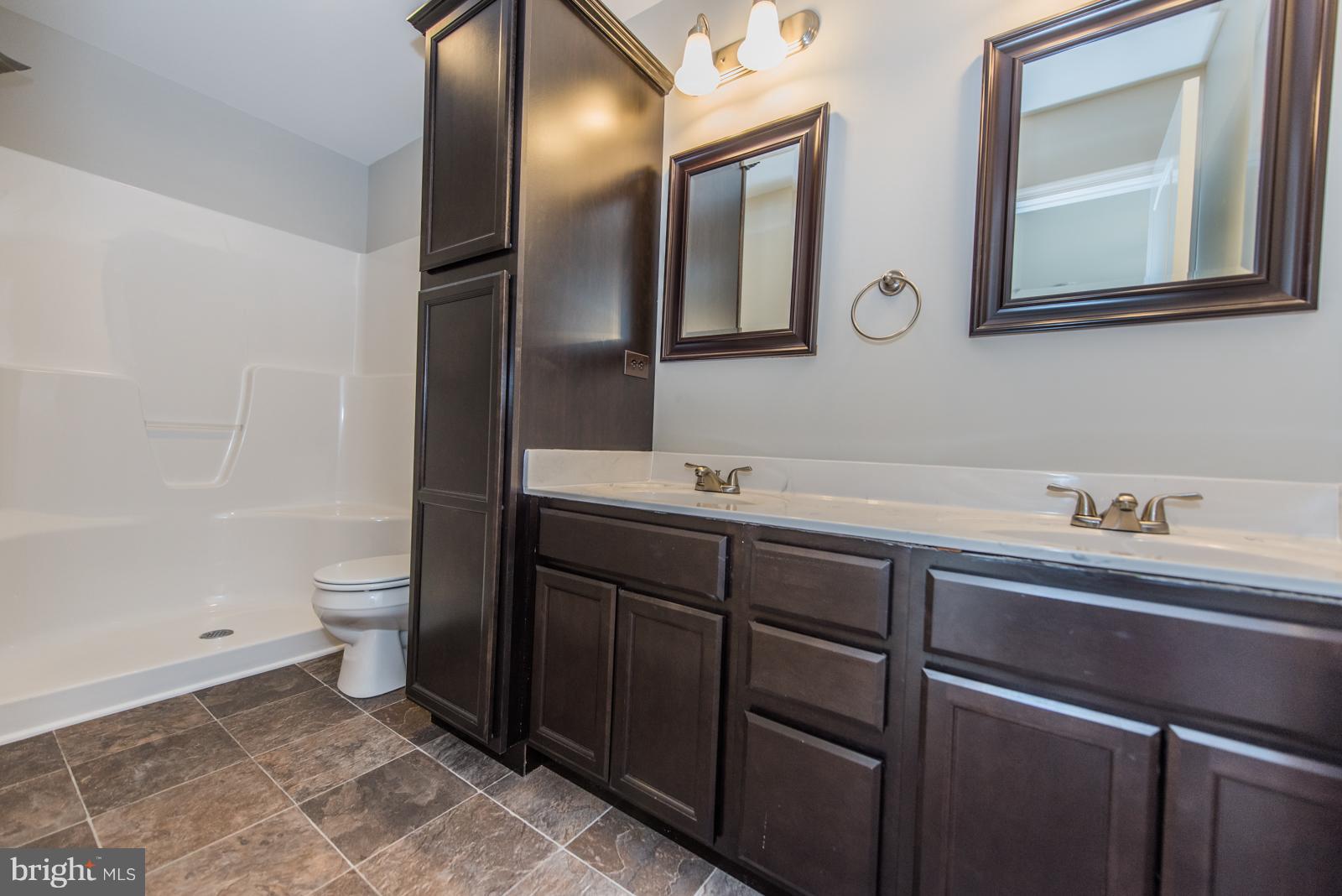 RED HILL - Residential