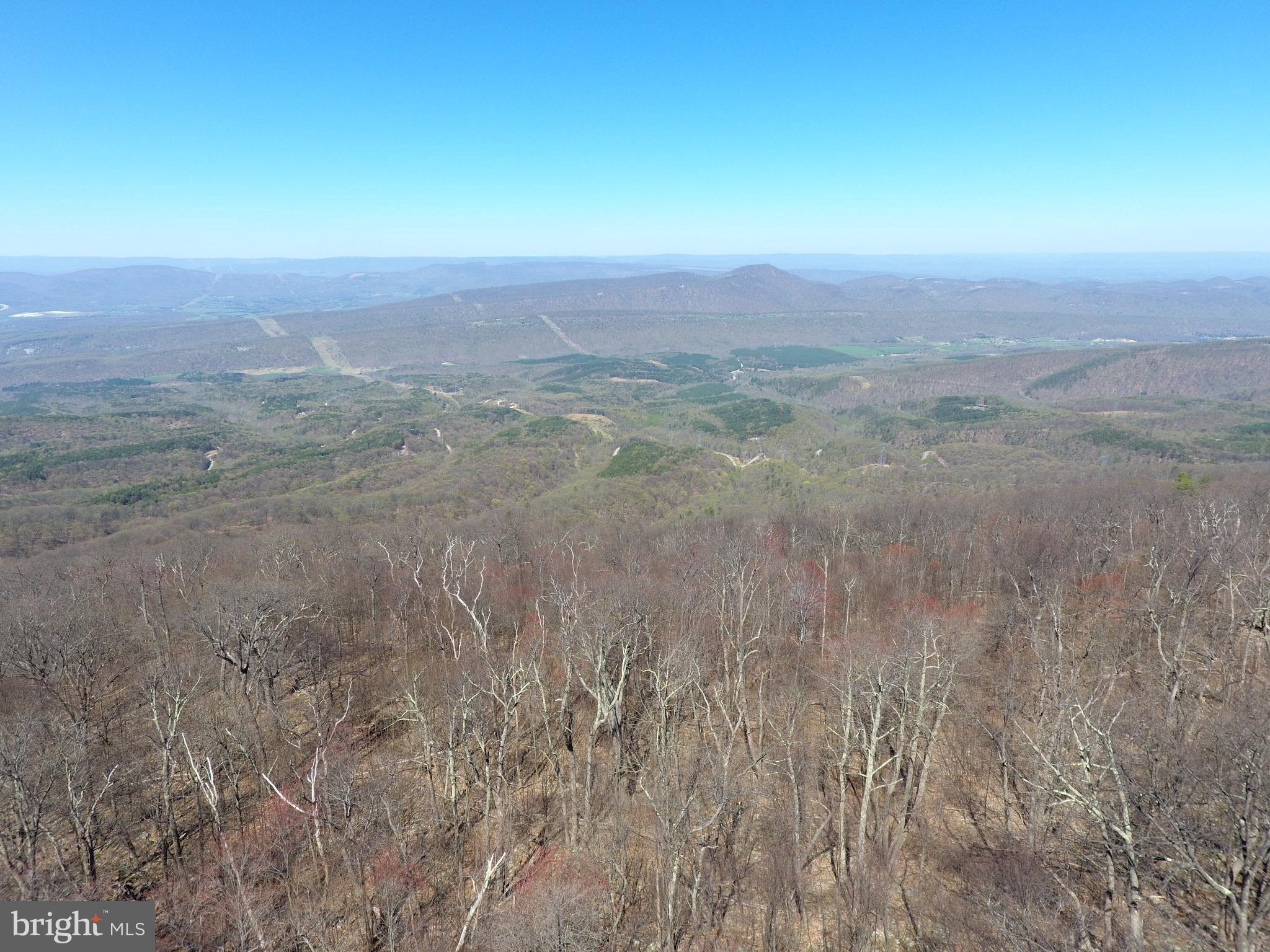 ASHTON WOODS PROPERTY OWNERS ASSOCIATION - Land