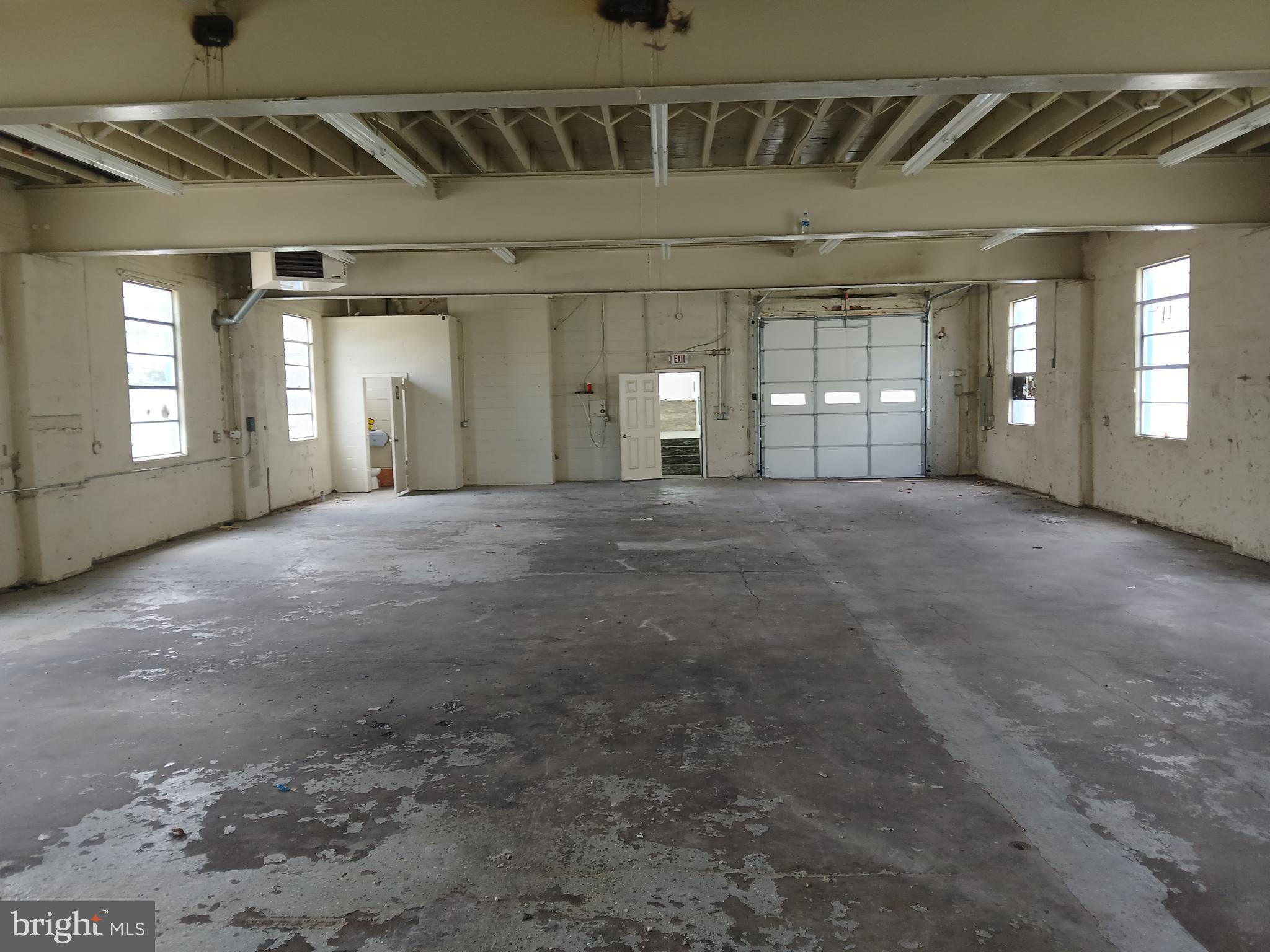 LANCASTER CITY WARD 6 - Commercial Lease