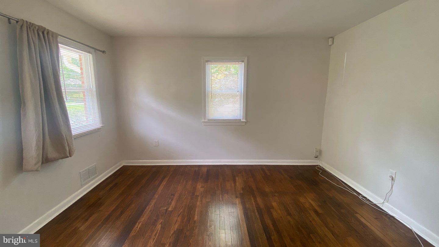 WEST LAUREL ACRES - Residential Lease