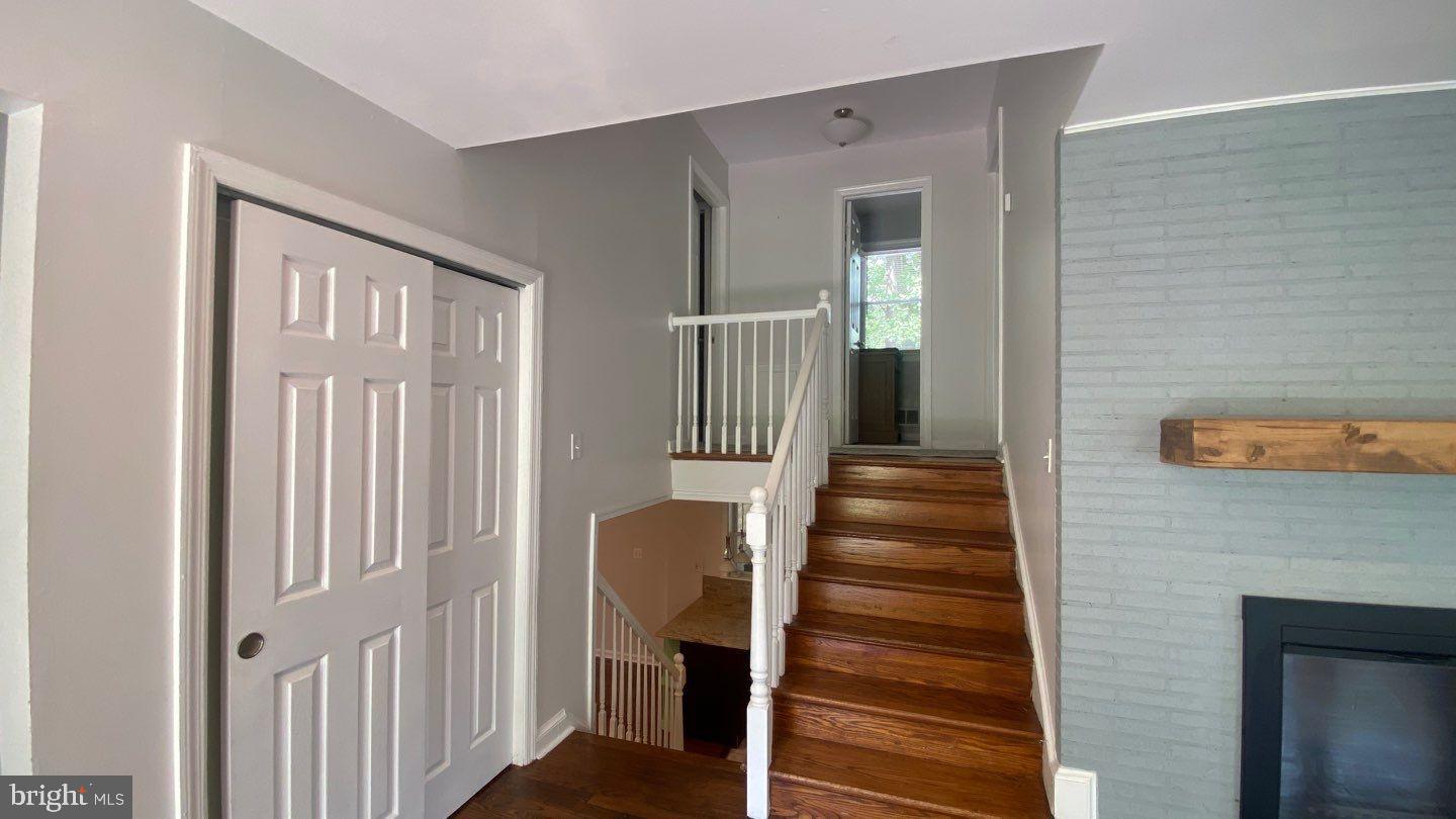 WEST LAUREL ACRES - Residential Lease