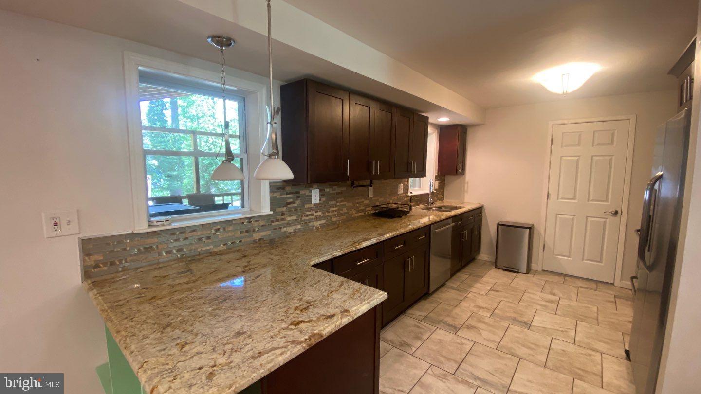 WEST LAUREL ACRES - Residential Lease