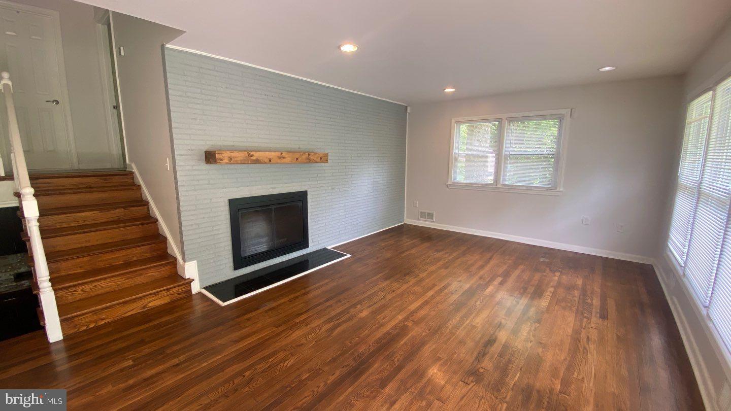 WEST LAUREL ACRES - Residential Lease