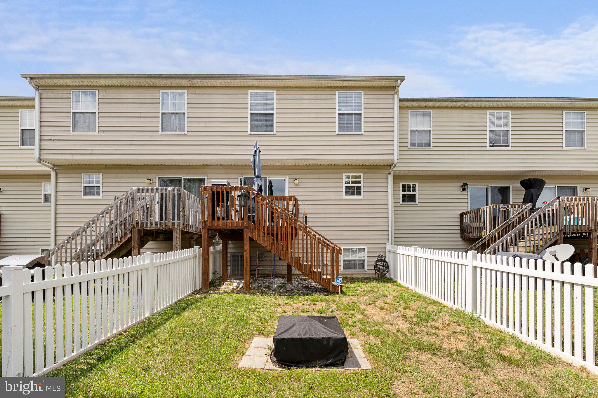 CAMBRIA VILLAGE - Residential