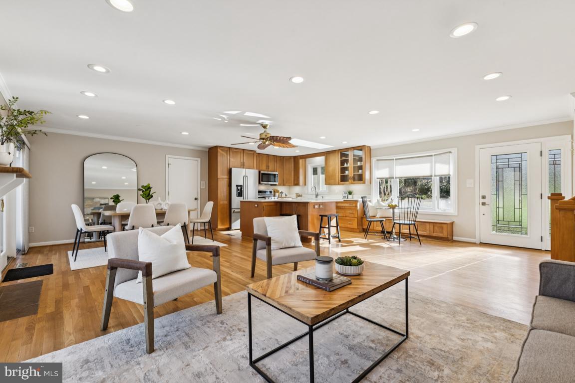 2926 FORT LEE STREET