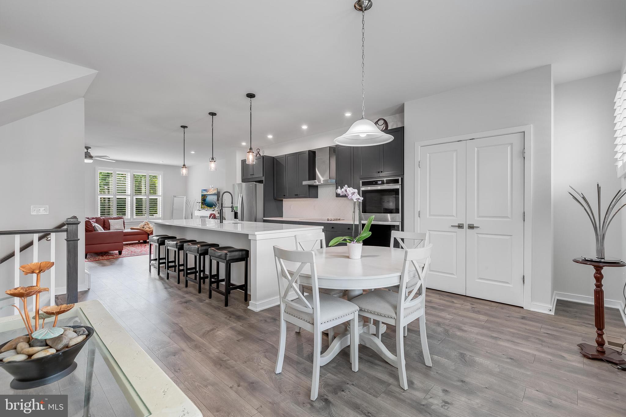 TOWNS AT CARTERS GROVE - Residential