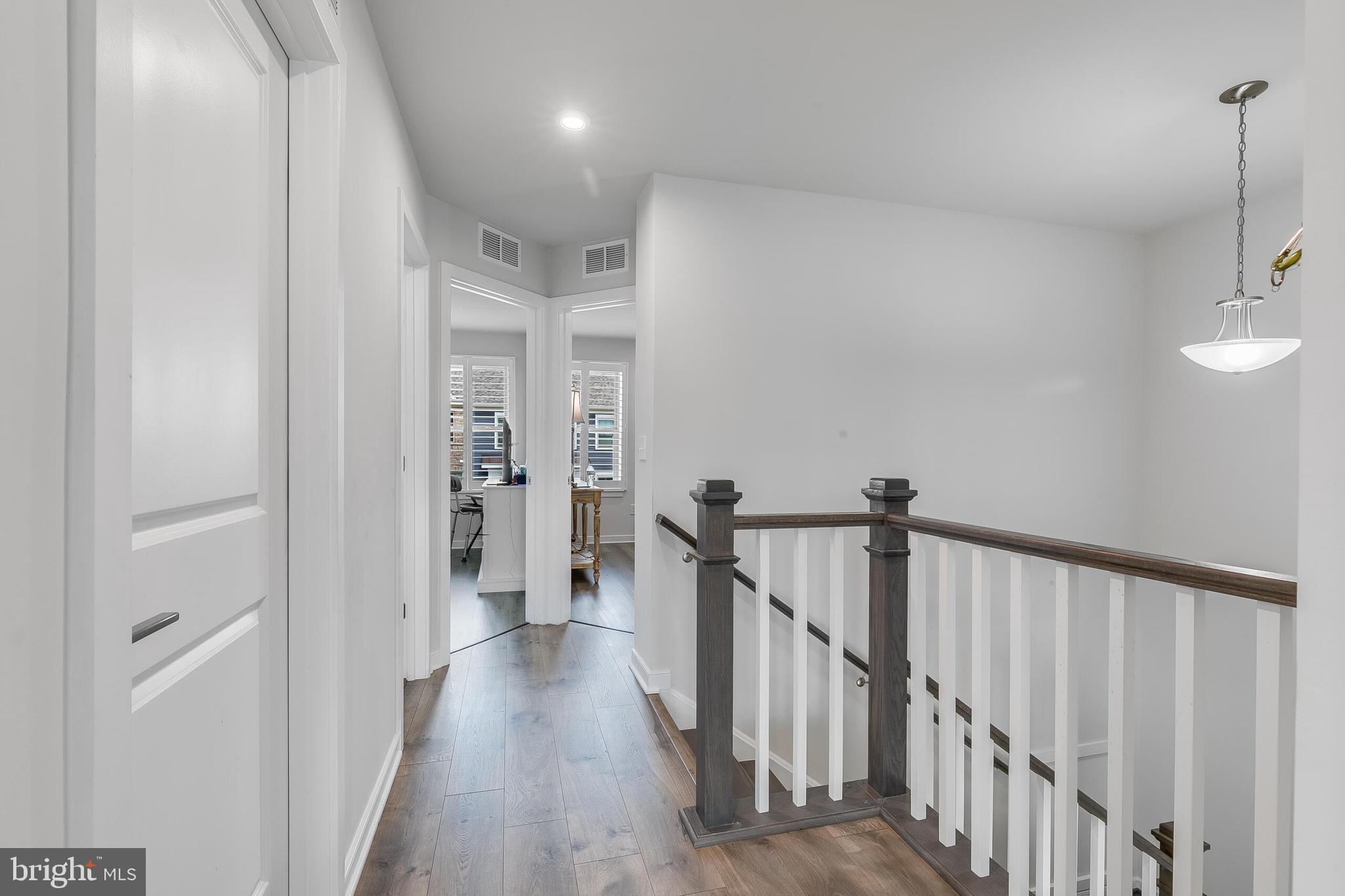 TOWNS AT CARTERS GROVE - Residential