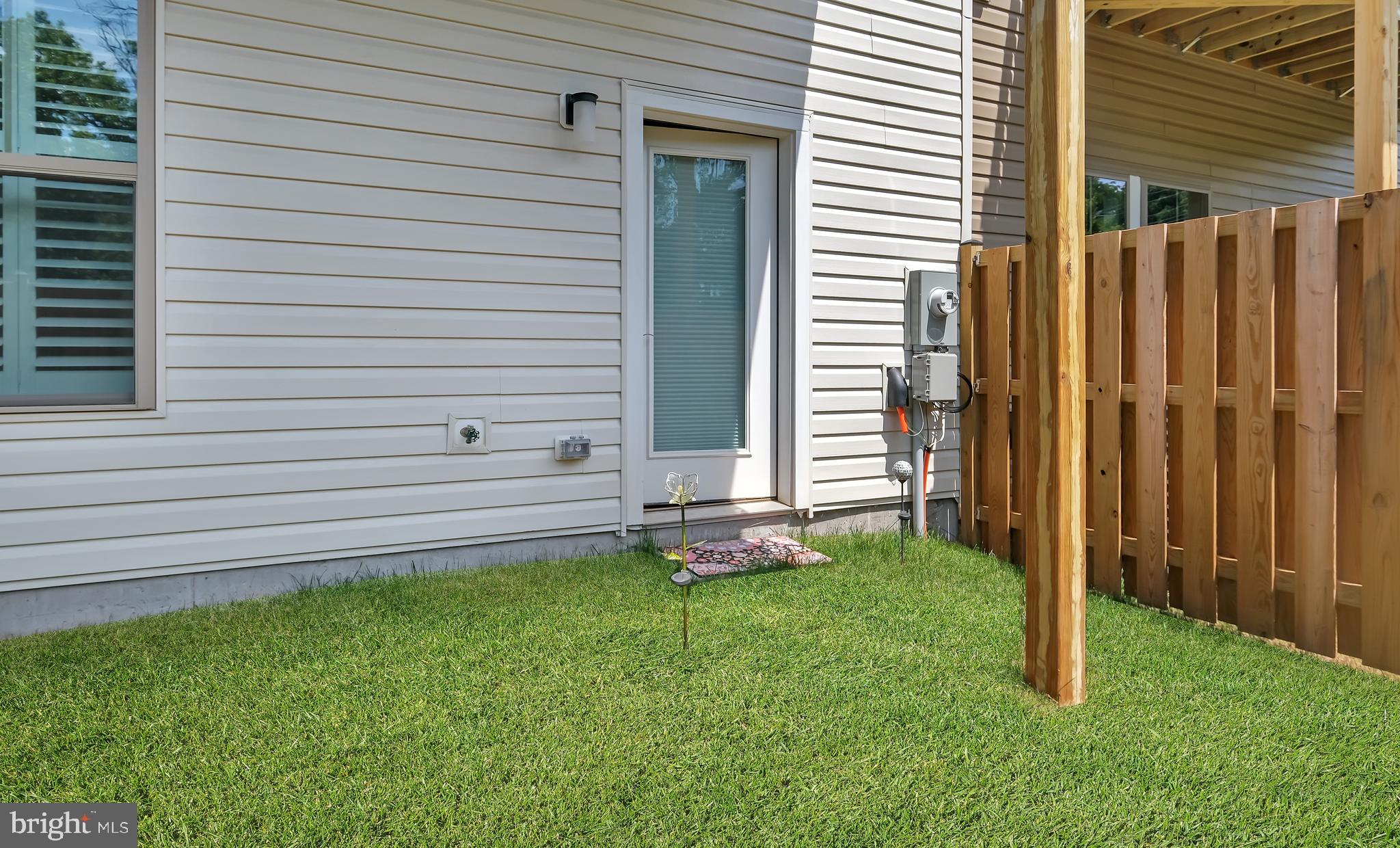 TOWNS AT CARTERS GROVE - Residential