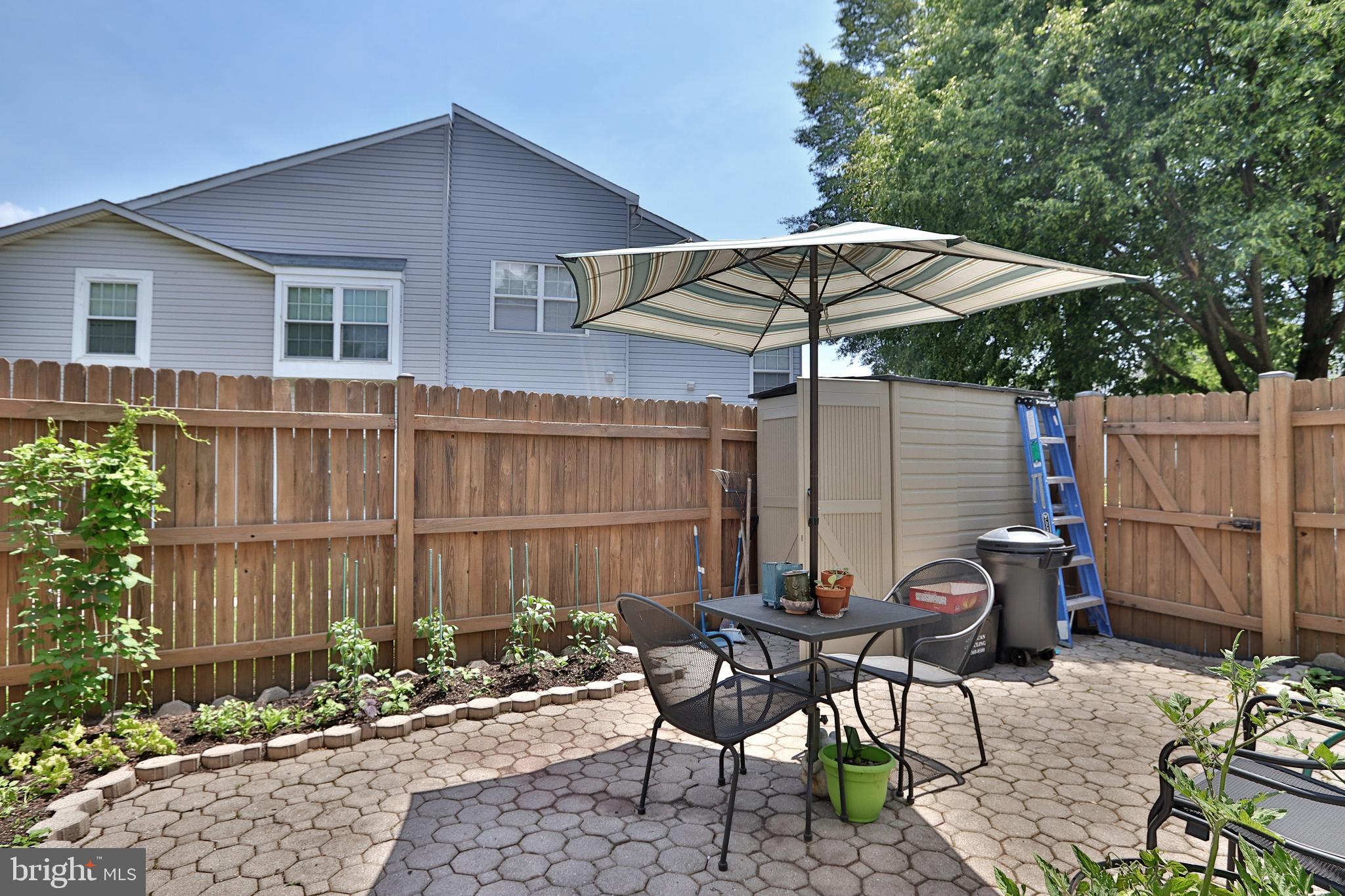 SINGLETONS GROVE - Residential