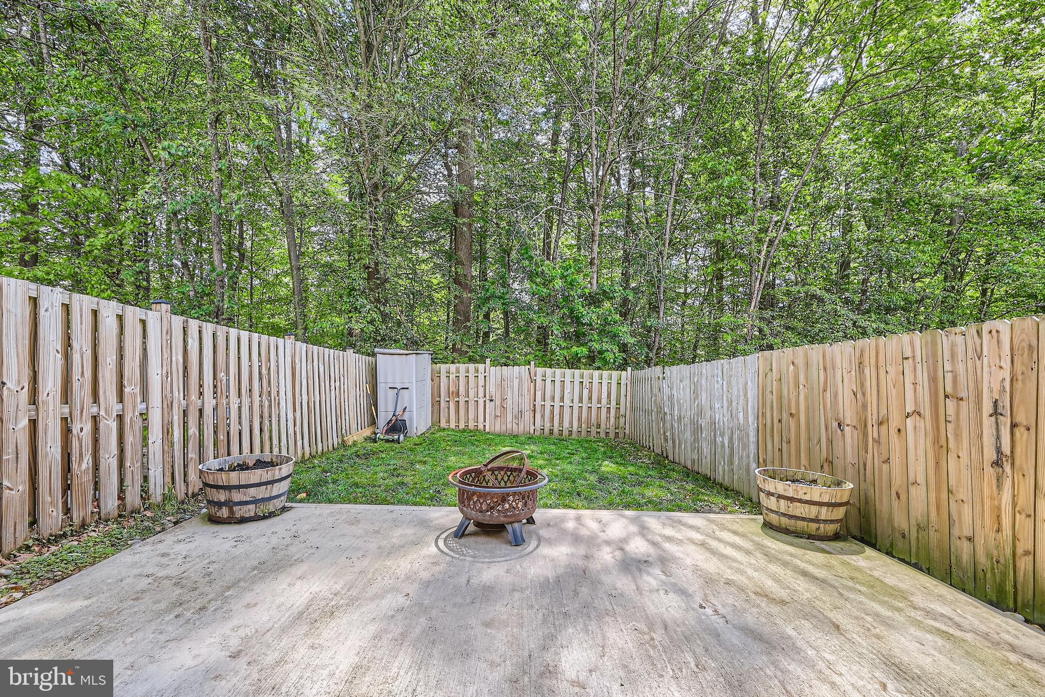 VILLAGE OF THOMAS RUN - Residential