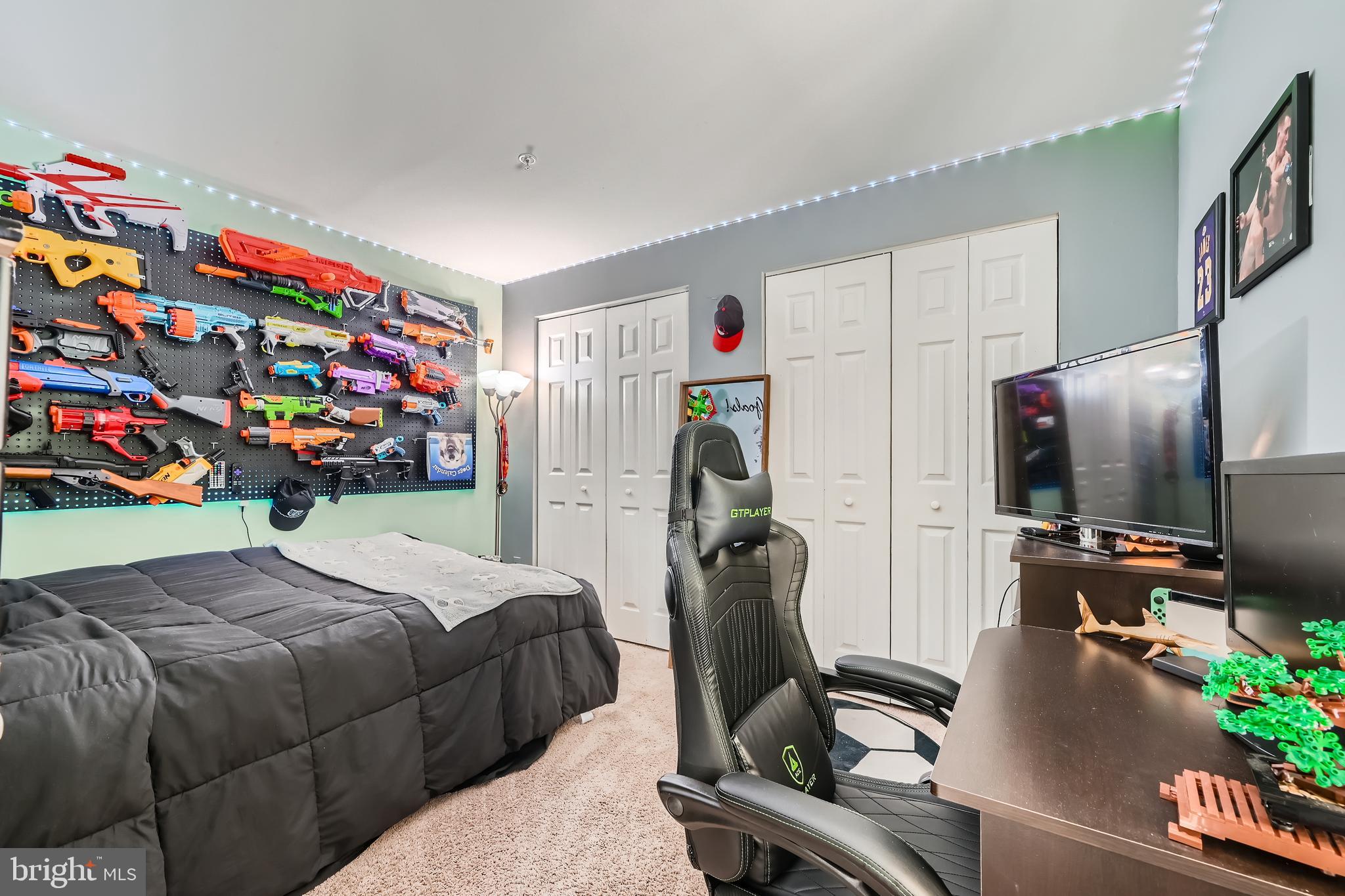 VILLAGE OF THOMAS RUN - Residential