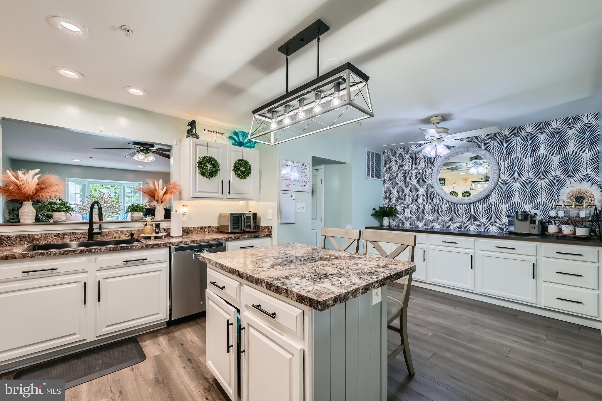 VILLAGE OF THOMAS RUN - Residential