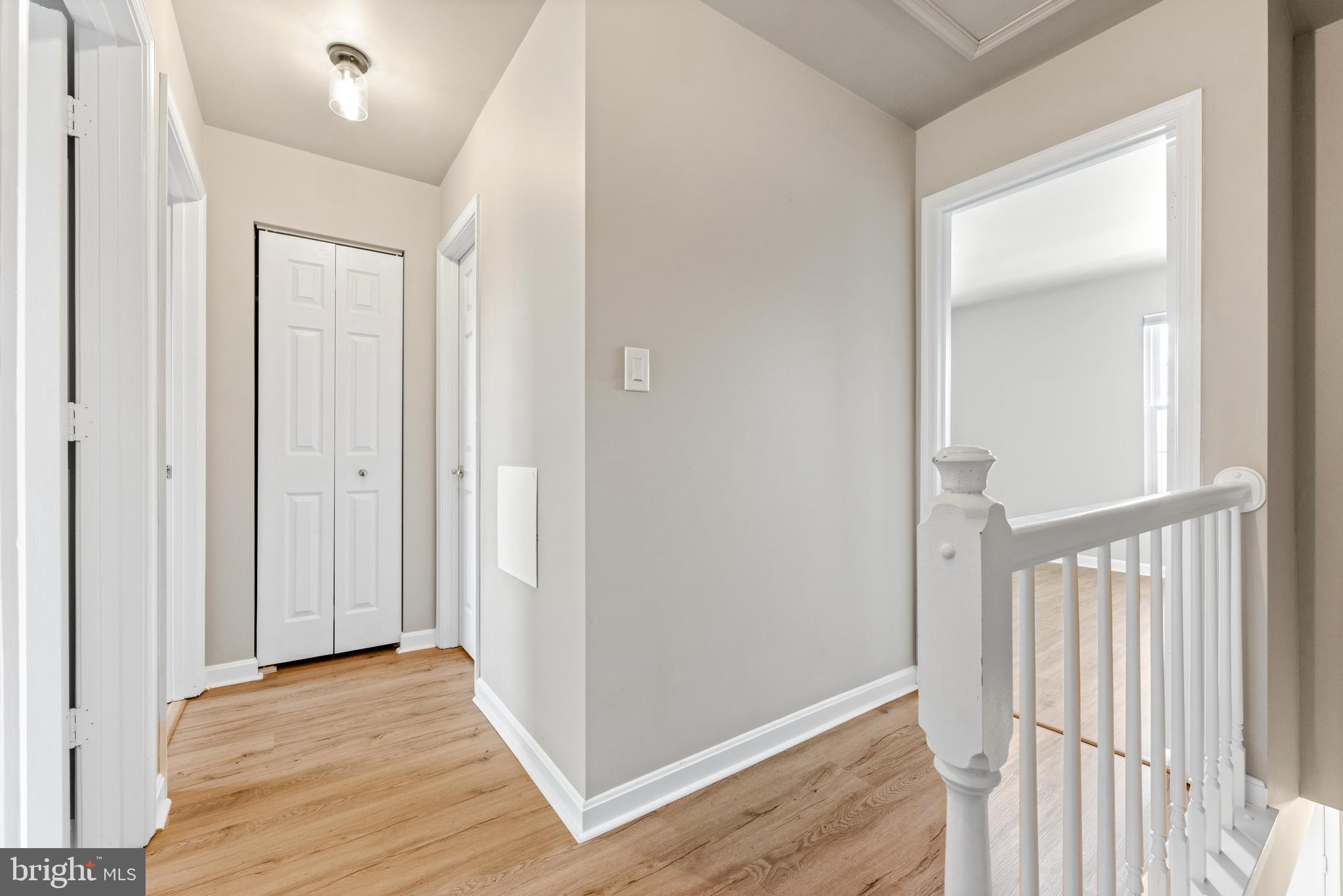 CONSTANT FRIENDSHIP - Residential