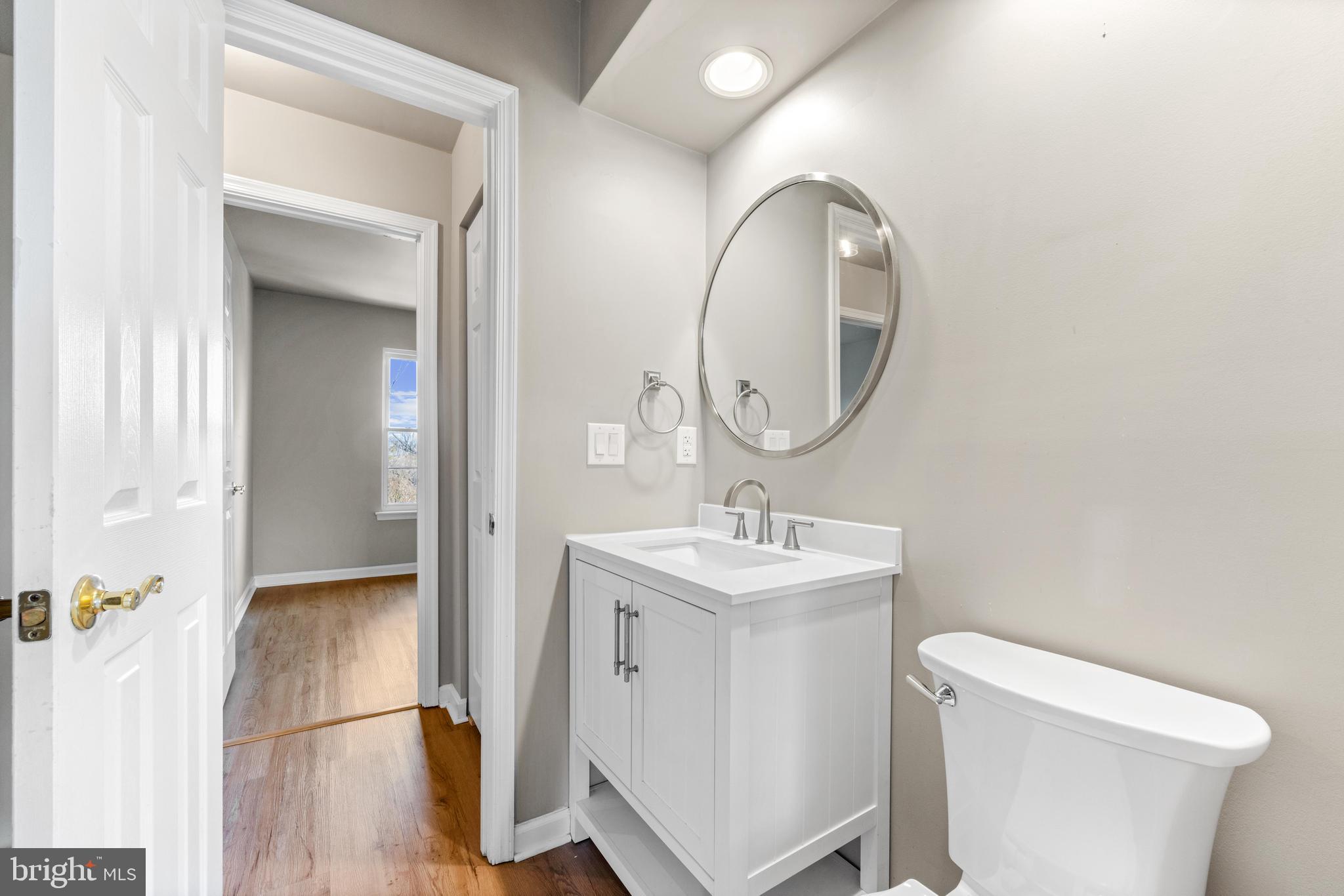 CONSTANT FRIENDSHIP - Residential