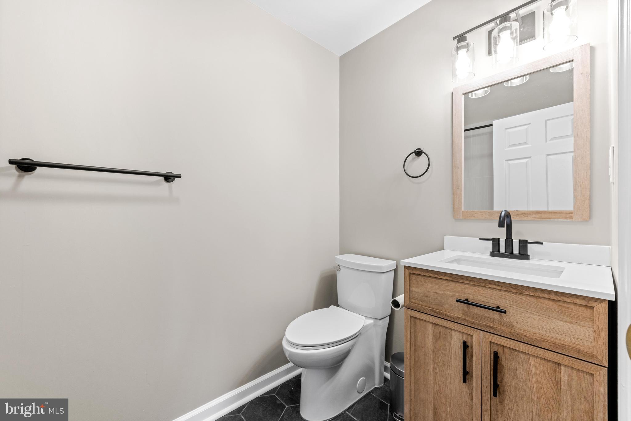 CONSTANT FRIENDSHIP - Residential