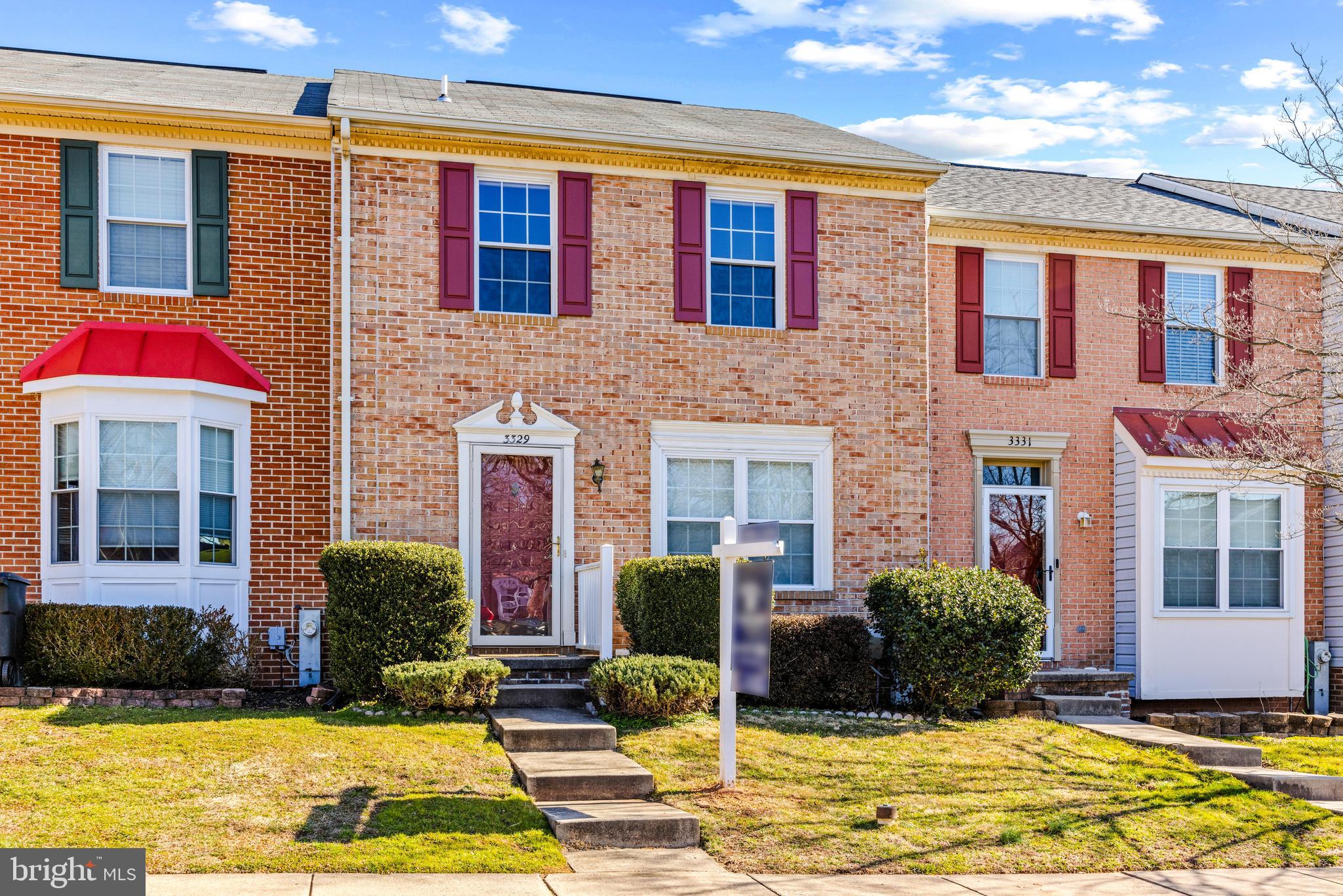 CONSTANT FRIENDSHIP - Residential