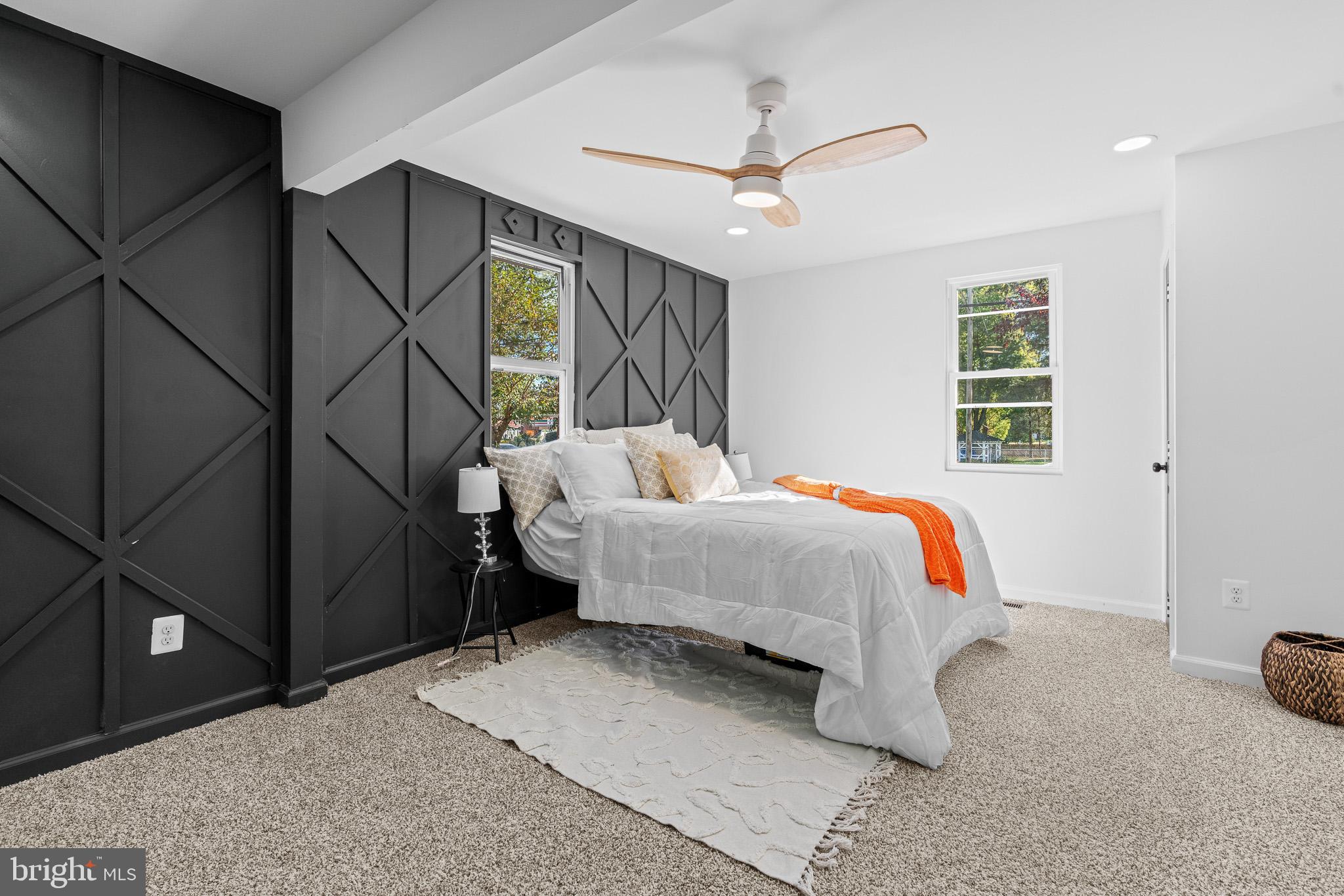 CASTLE MANOR - Residential