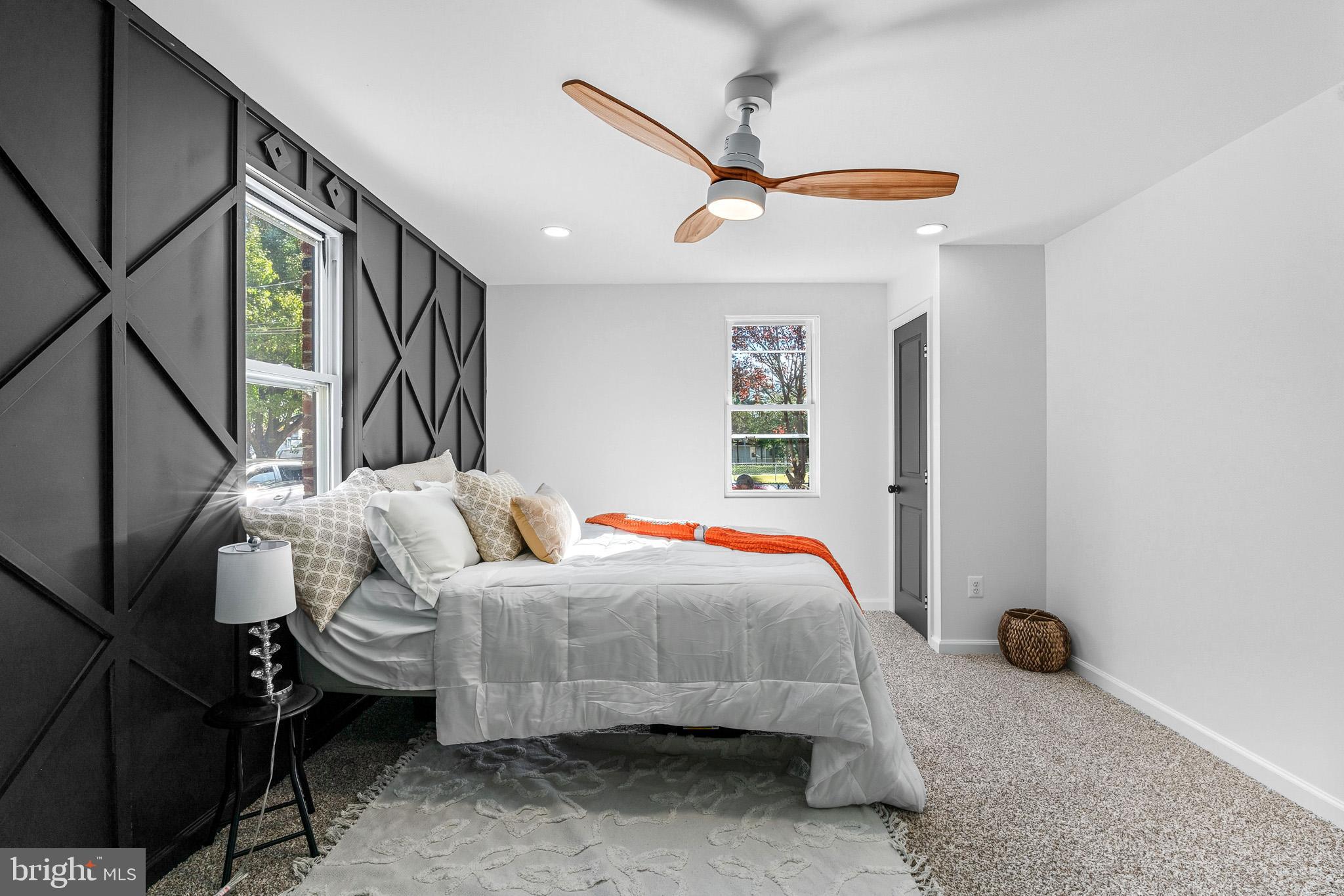 CASTLE MANOR - Residential