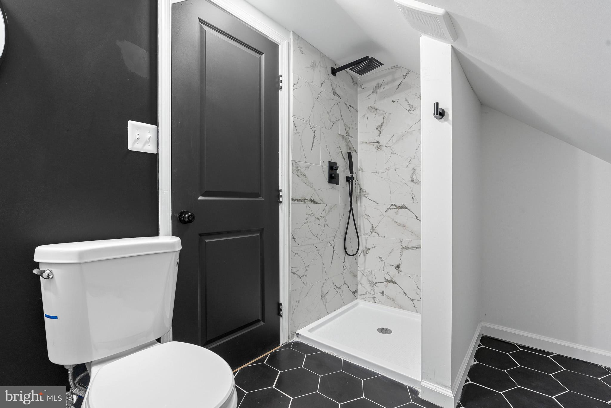 CASTLE MANOR - Residential