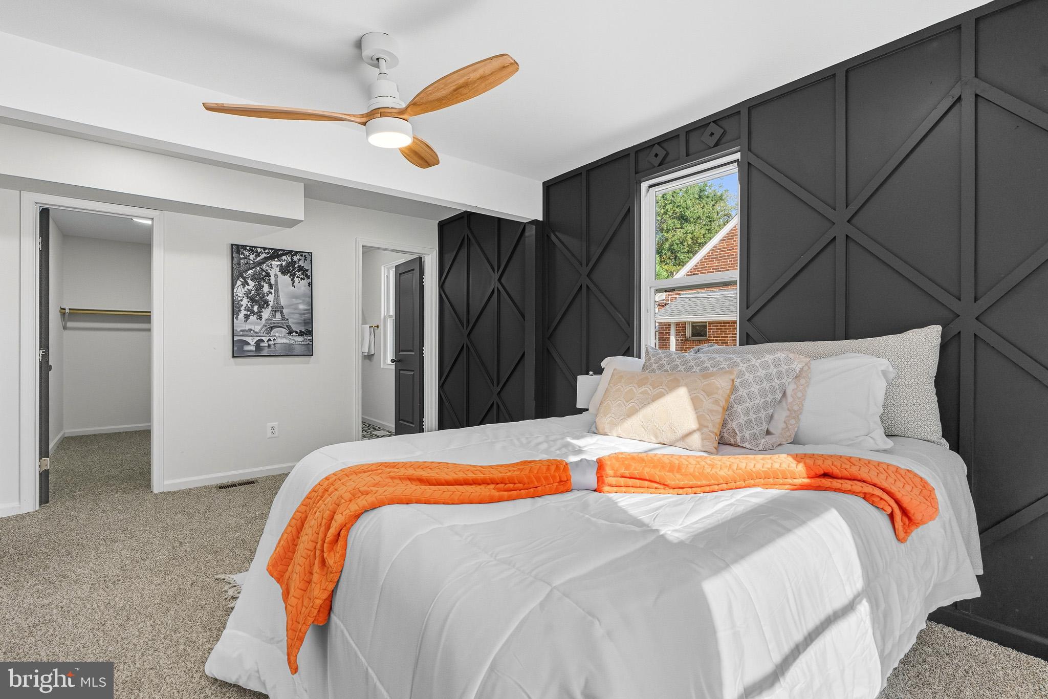 CASTLE MANOR - Residential