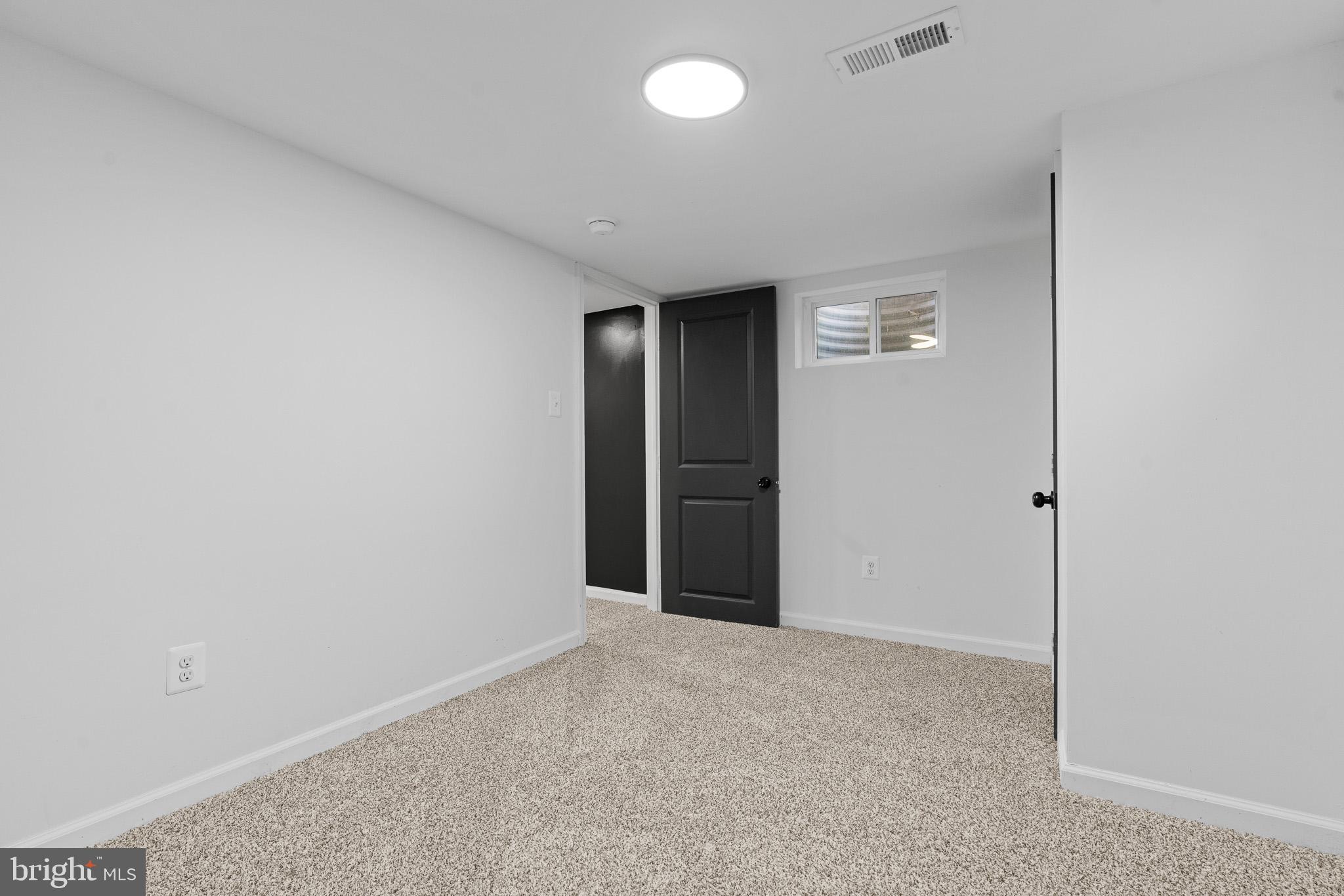 CASTLE MANOR - Residential