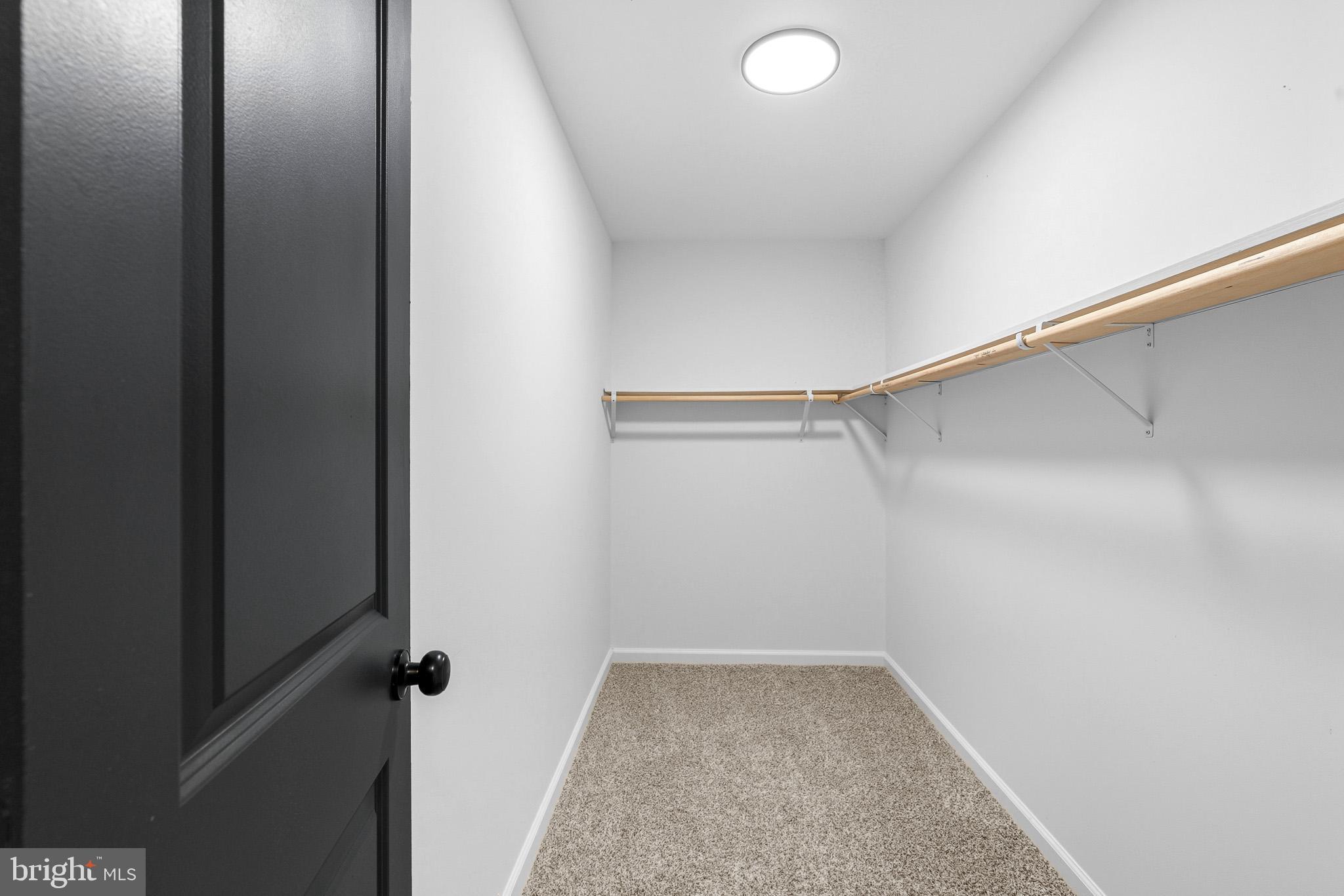 CASTLE MANOR - Residential