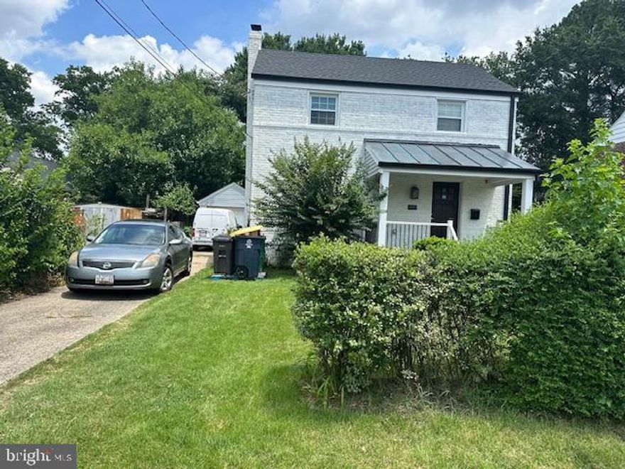 RECENTLY IMPROVED AND UPDATED 3 LEVEL DETACHED COLONIAL HOME,  FEATURING A DETACHED GARAGE, 4 BEDROOMS , 2.5 BATHROOMS, ELECTRIC FIREPLACE, RECESSED  LIGHTS, ETC. THIS PROPERTY IS LOCATED IN AN ACCESSIBLE COMMUNITY FEW BLOCKS TO PG PLAZA AND HYATTSVILLE METRO STATION. SELLER IS READY FOR THE PREFERRED AND READY BUYER.