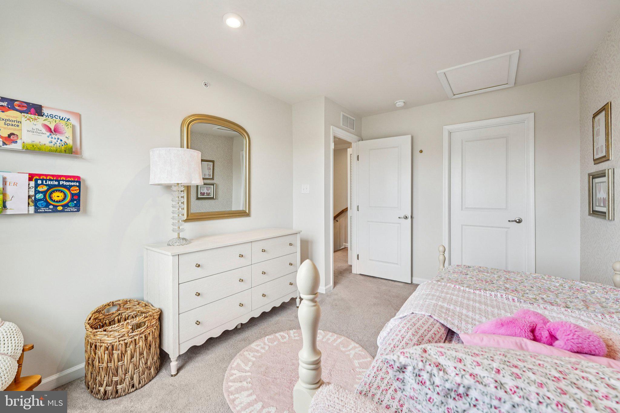 DUBLIN CROSSING - Residential