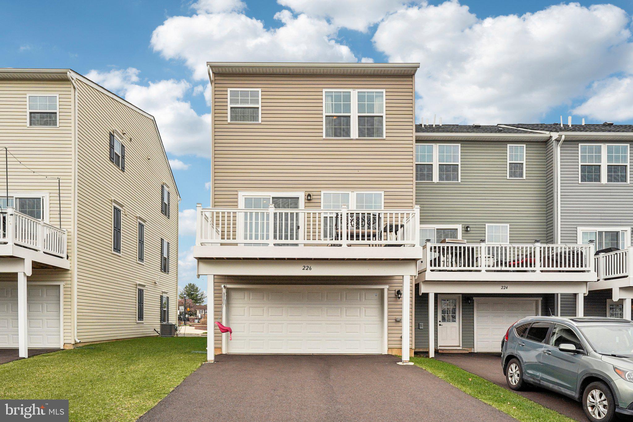 DUBLIN CROSSING - Residential