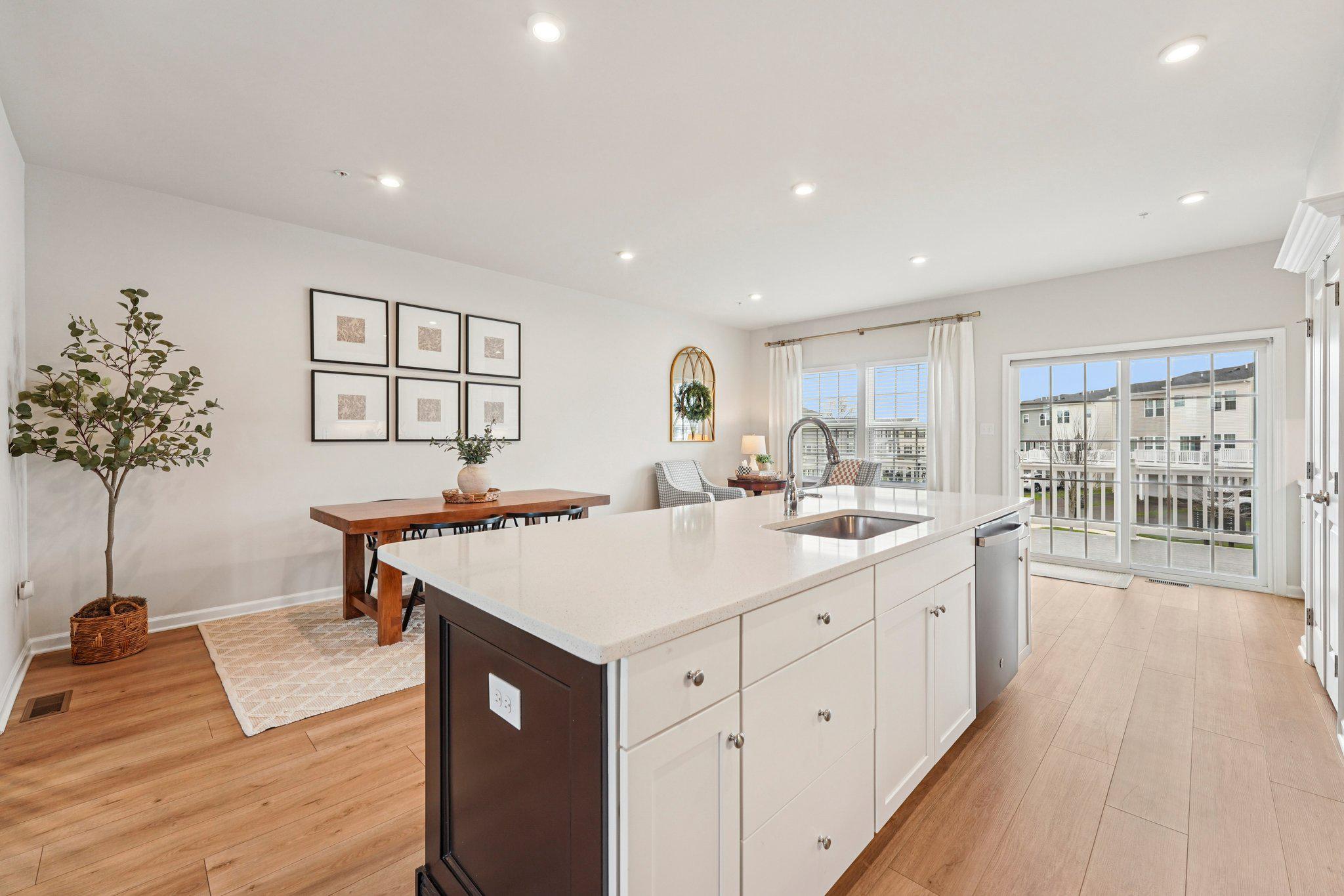 DUBLIN CROSSING - Residential