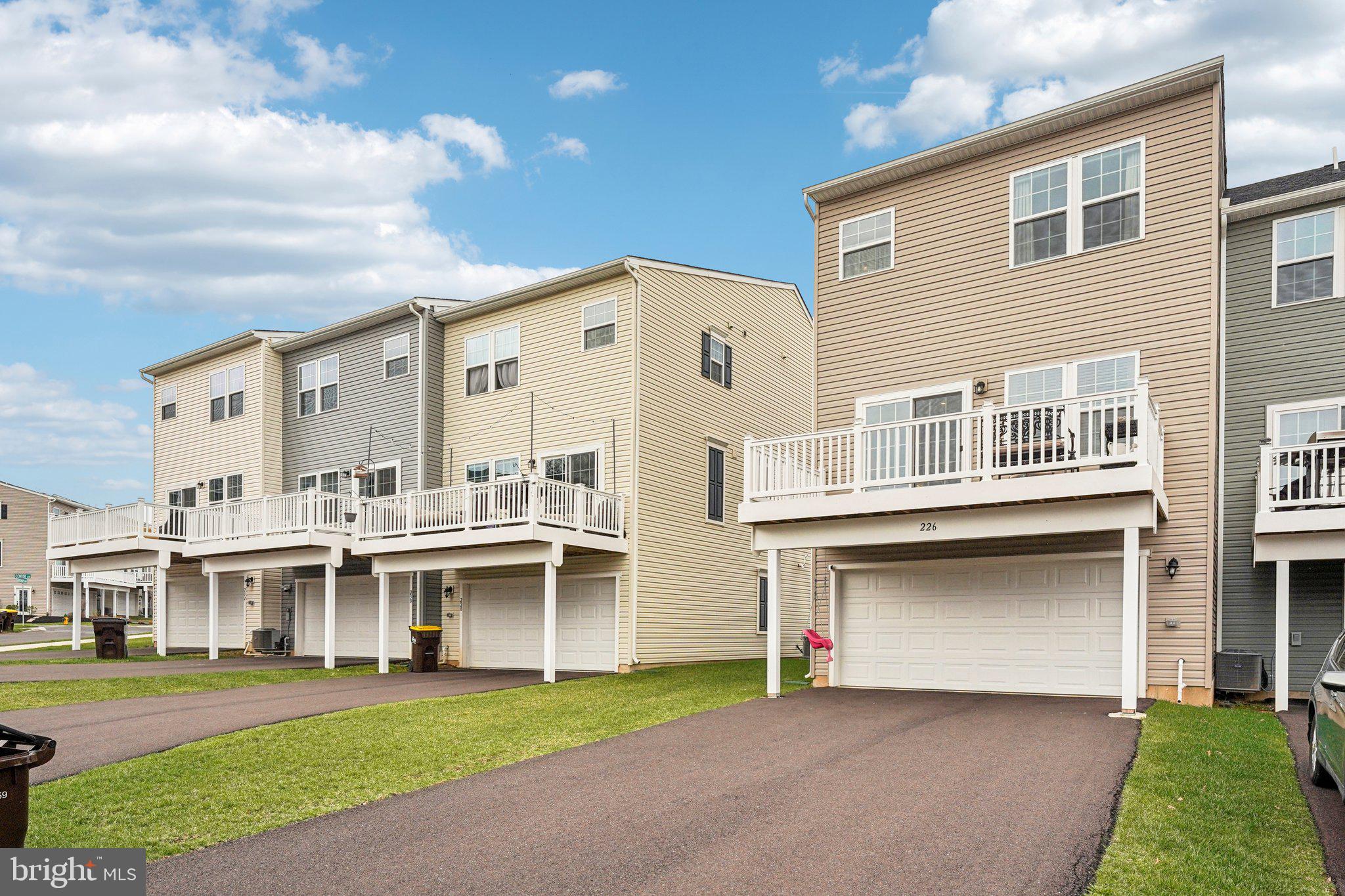 DUBLIN CROSSING - Residential