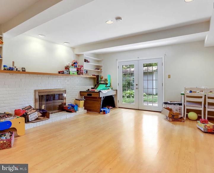 REGENCY ESTATES - Residential Lease